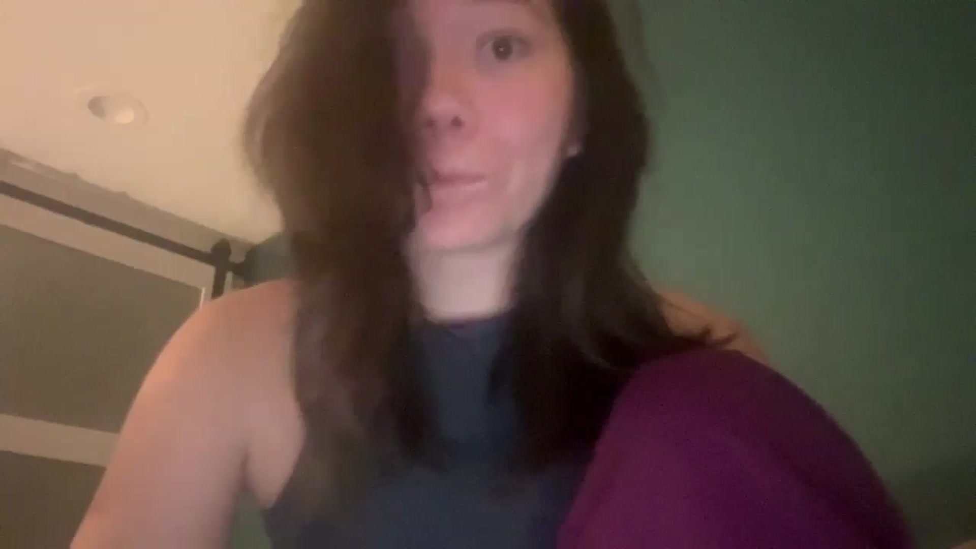 Gallery image thumbnail from imava's myfreecams stream on, 09/01/2024, 05:09 image 6 of 20