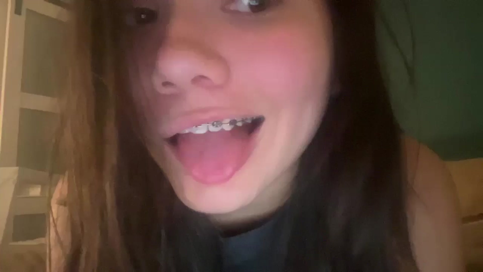 Gallery image thumbnail from imava's myfreecams stream on, 09/01/2024, 06:06 image 16 of 20