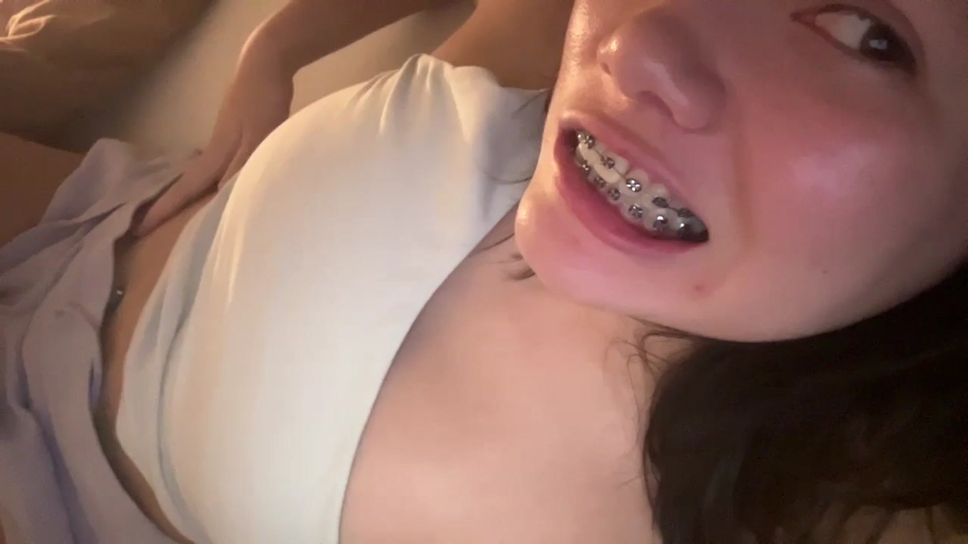 Gallery image thumbnail from imava's myfreecams stream on, 09/02/2024, 04:16 image 7 of 20