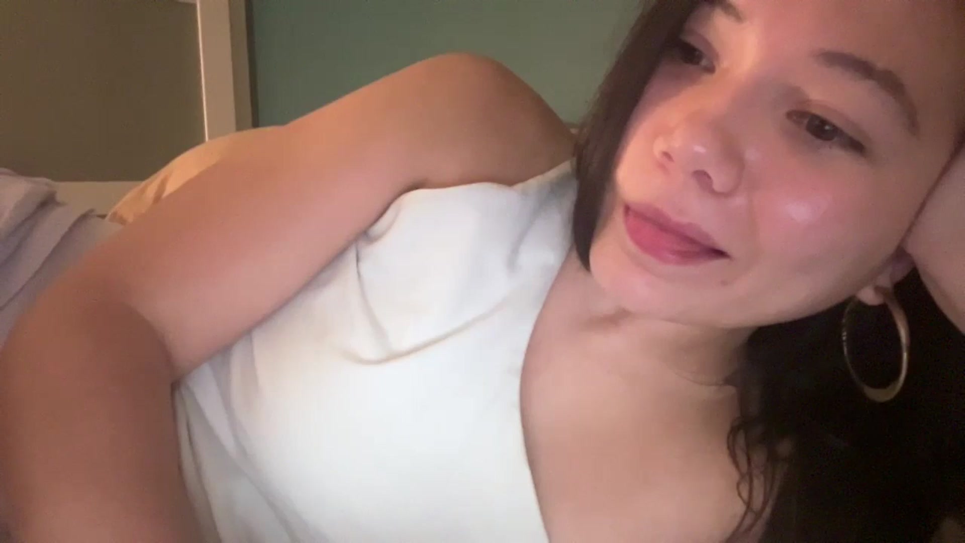 Gallery image thumbnail from imava's myfreecams stream on, 09/02/2024, 04:16 image 2 of 20