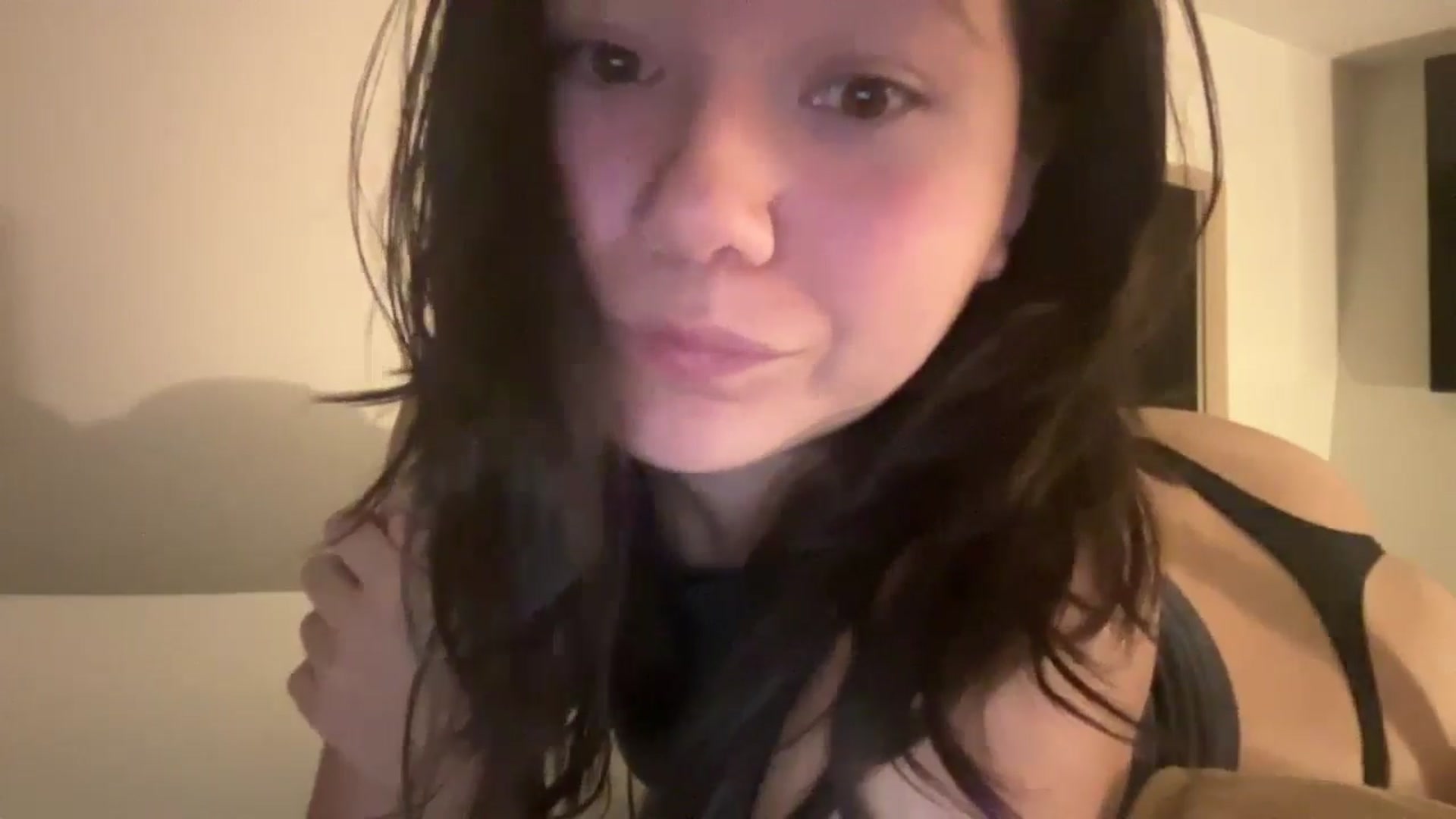 Gallery image thumbnail from imava's myfreecams stream on, 09/05/2024, 01:38 image 6 of 20
