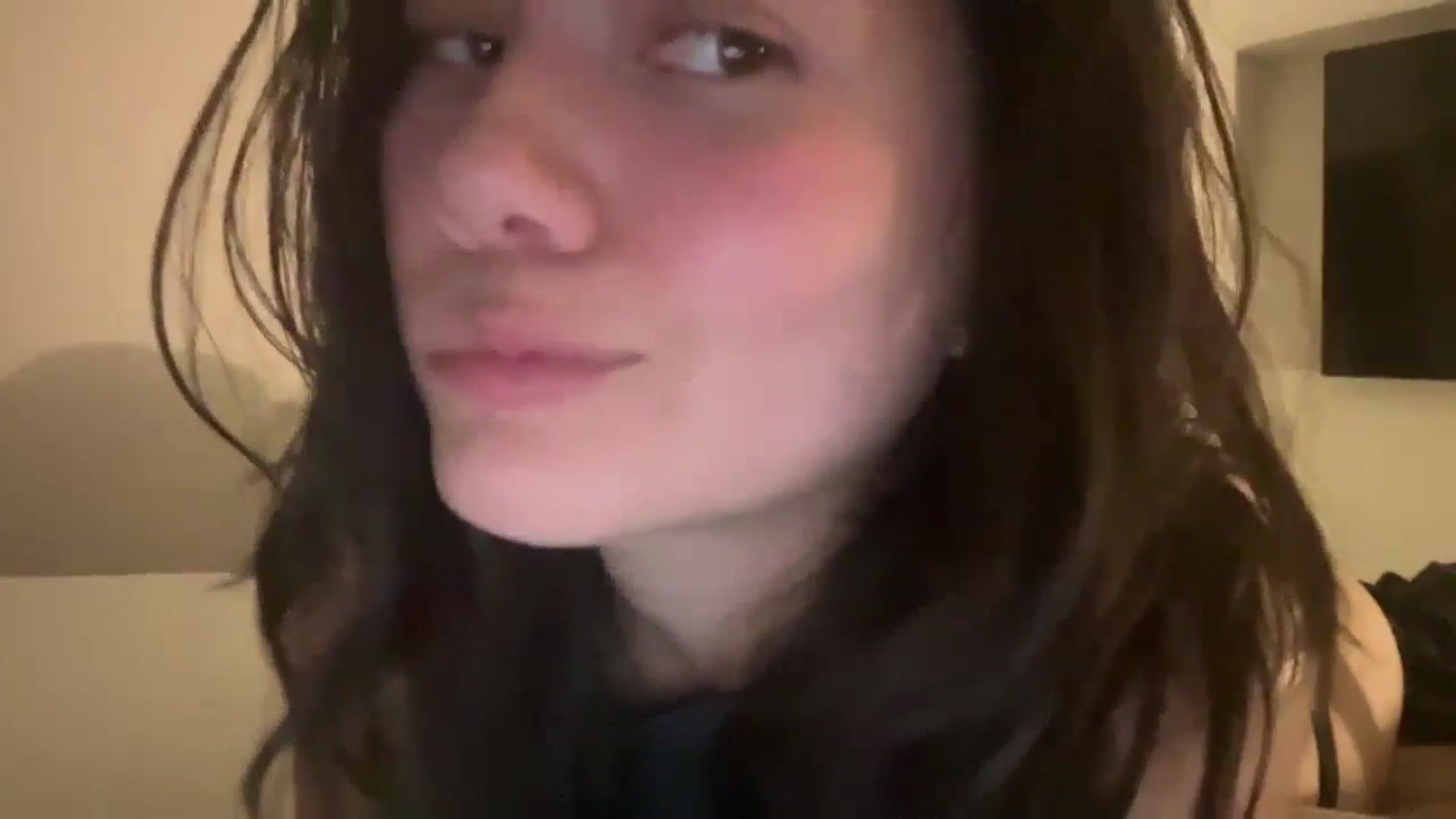 Gallery image thumbnail from imava's myfreecams stream on, 09/05/2024, 01:38 image 10 of 20
