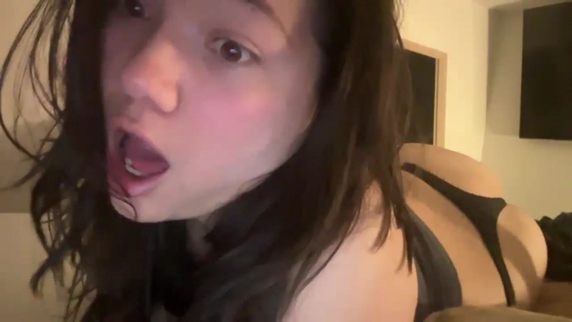 Gallery image thumbnail from imava's myfreecams stream on, 09/05/2024, 01:38 image 11 of 20
