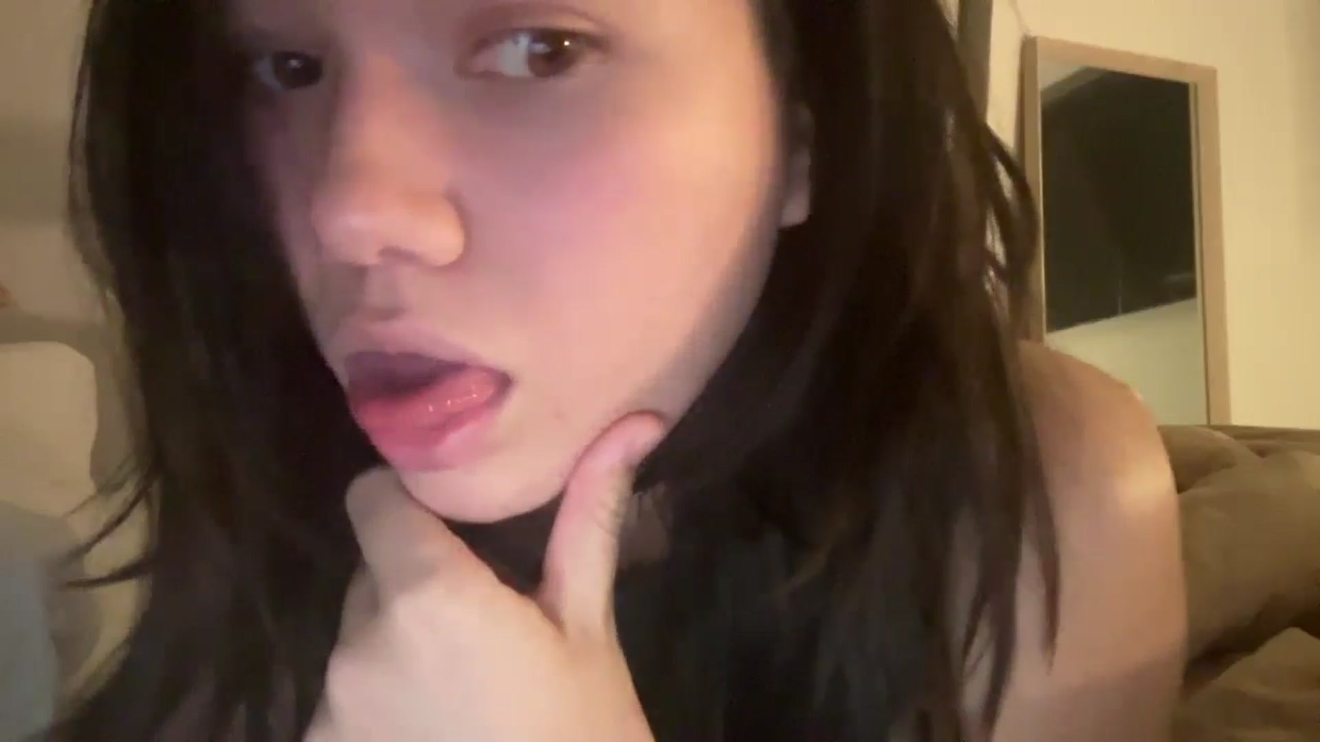 Gallery image thumbnail from imava's myfreecams stream on, 09/05/2024, 02:48 image 19 of 20