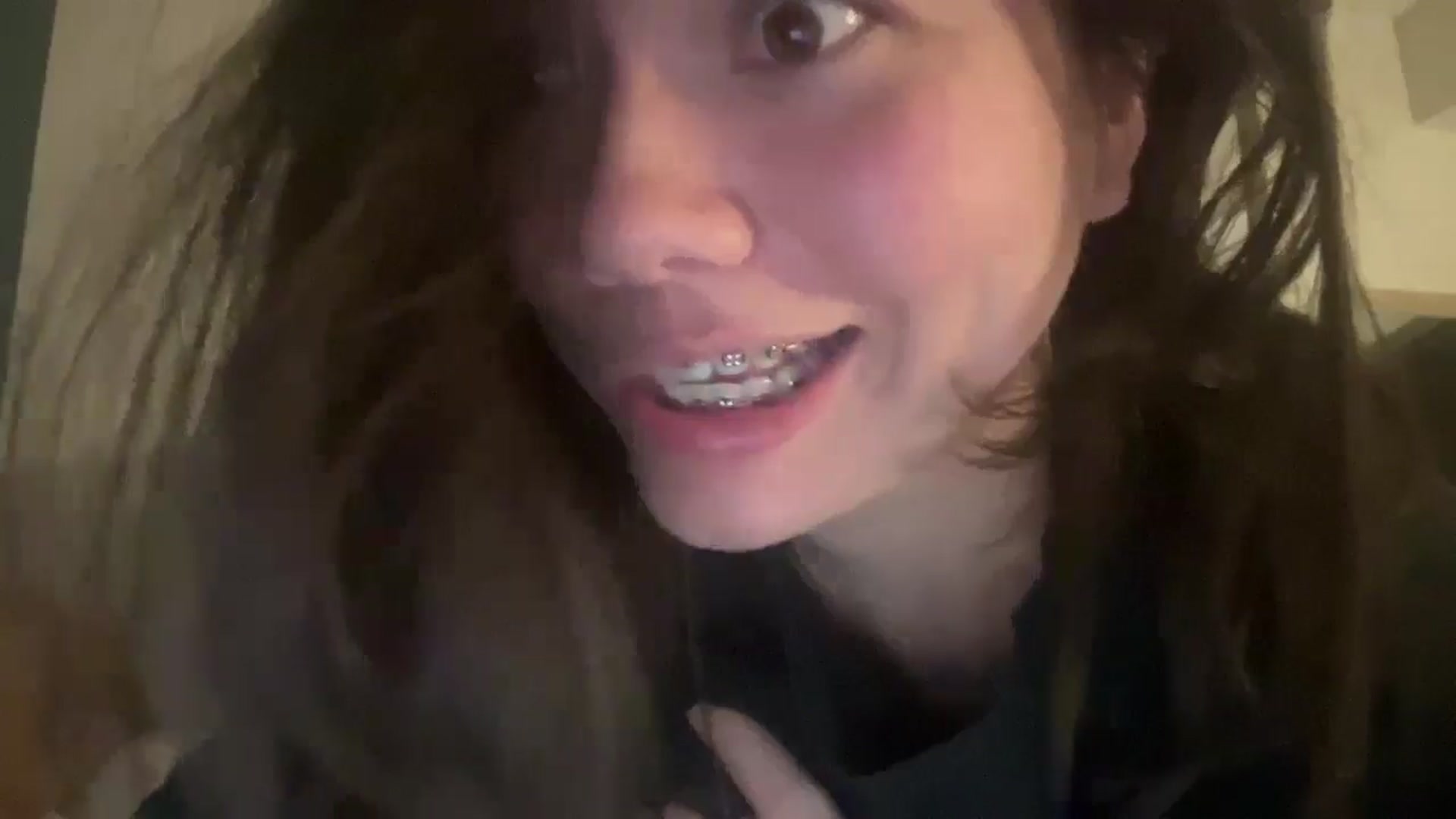 Gallery image thumbnail from imava's myfreecams stream on, 09/06/2024, 10:33 image 18 of 20