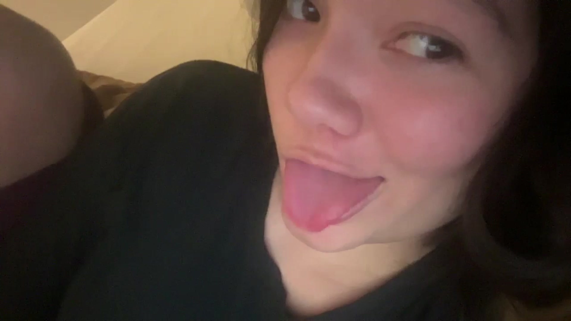 Gallery image thumbnail from imava's myfreecams stream on, 09/06/2024, 10:33 image 9 of 20