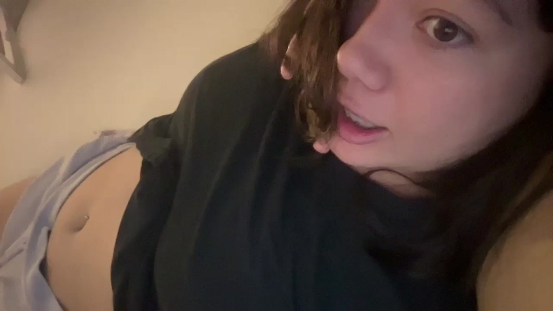 Gallery image thumbnail from imava's myfreecams stream on, 09/11/2024, 19:58 image 16 of 20