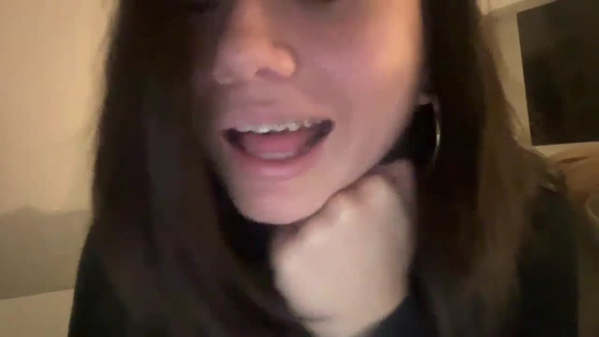 Gallery image thumbnail from imava's myfreecams stream on, 09/11/2024, 23:05 image 9 of 20