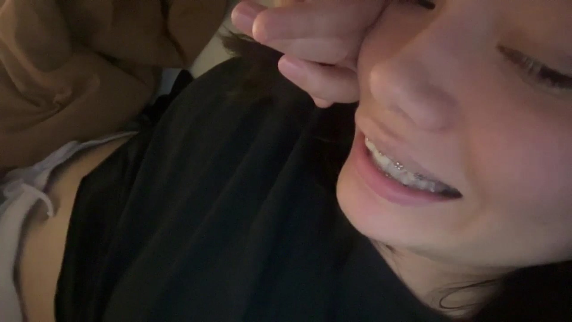 Gallery image thumbnail from imava's myfreecams stream on, 09/12/2024, 07:17 image 17 of 20