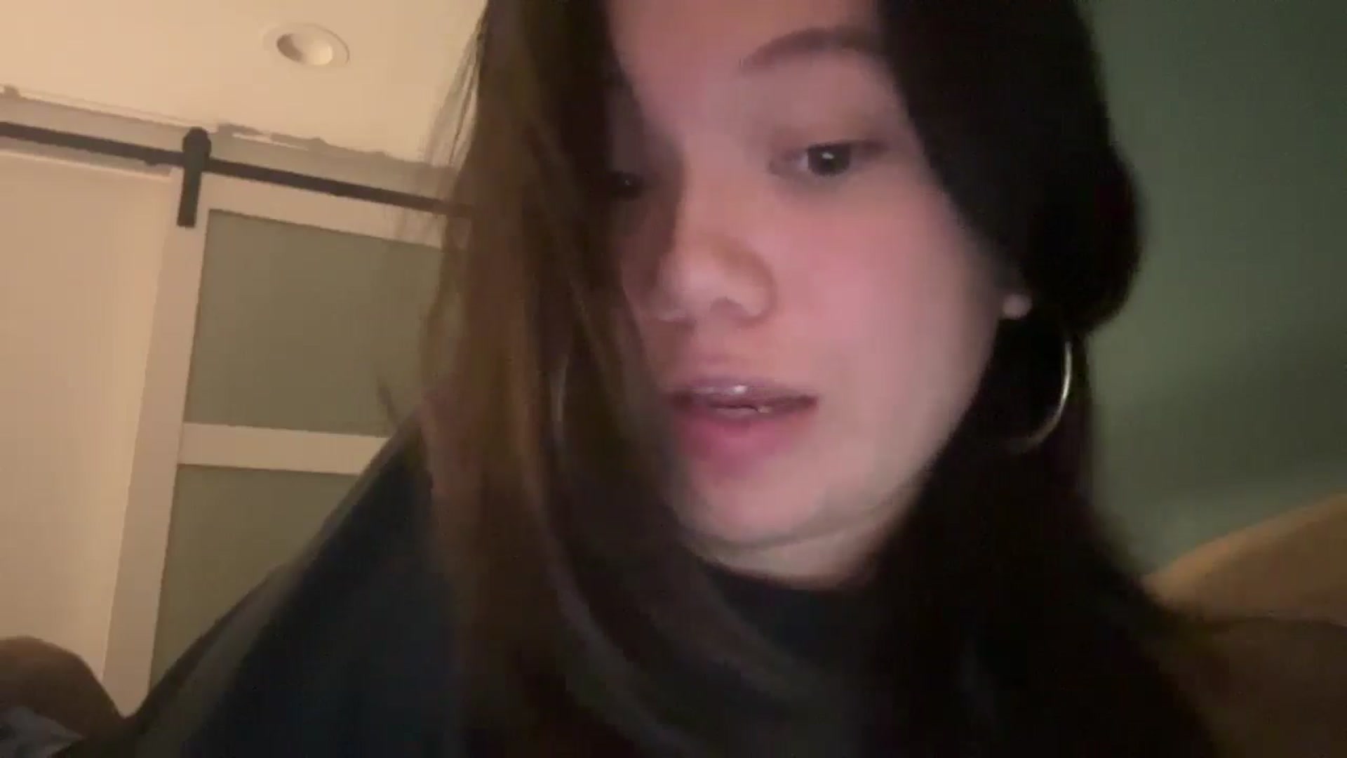 Gallery image thumbnail from imava's myfreecams stream on, 09/12/2024, 08:17 image 12 of 20
