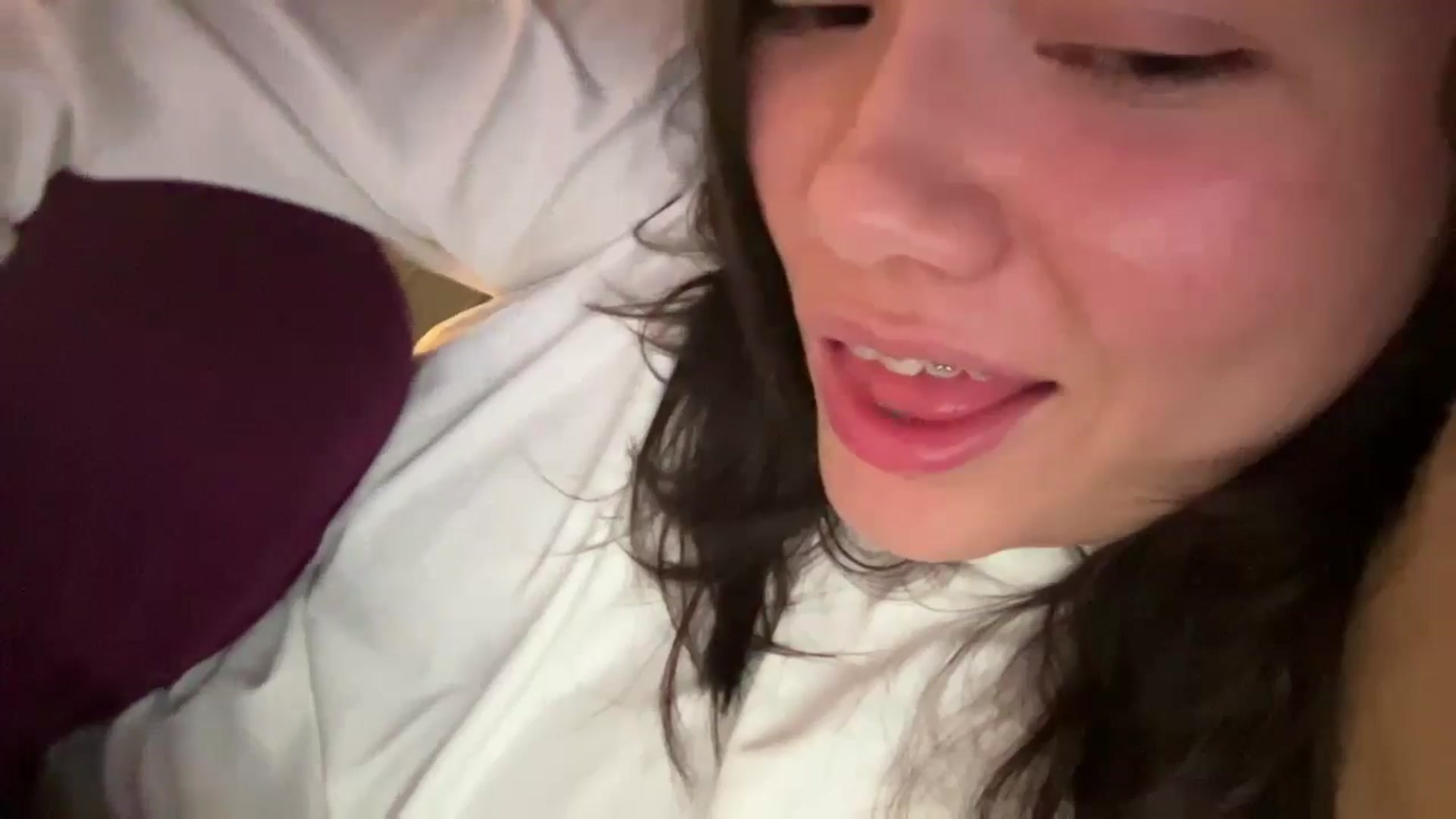 Gallery image thumbnail from imava's myfreecams stream on, 09/14/2024, 10:07 image 16 of 20