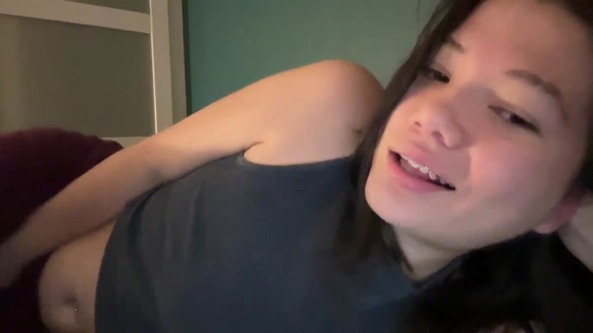 Gallery image thumbnail from imava's myfreecams stream on, 09/14/2024, 20:10 image 2 of 20