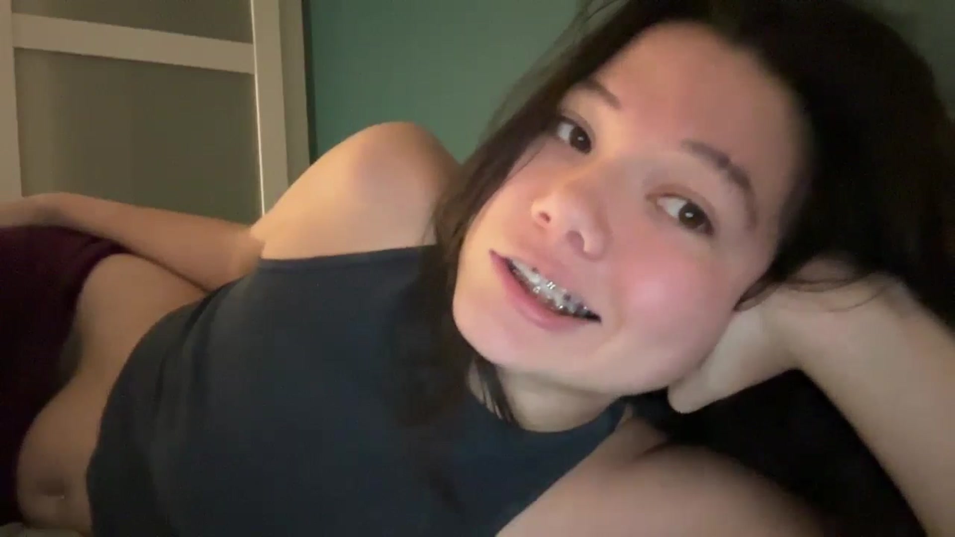 Gallery image thumbnail from imava's myfreecams stream on, 09/14/2024, 20:10 image 6 of 20