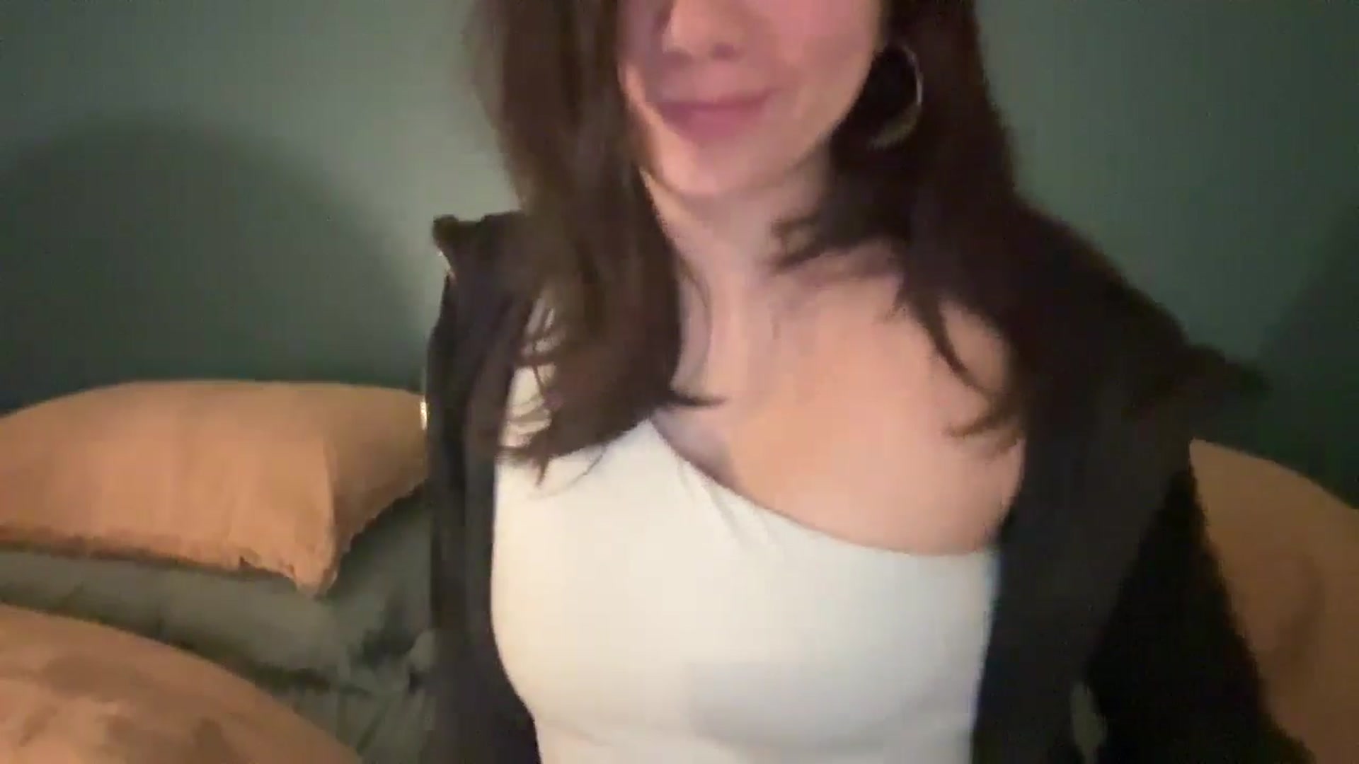 Gallery image thumbnail from imava's myfreecams stream on, 09/17/2024, 06:05 image 3 of 20