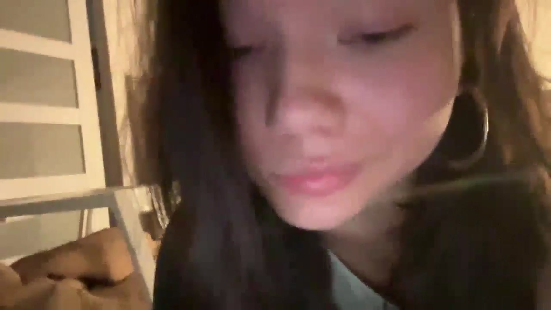 Gallery image thumbnail from imava's myfreecams stream on, 09/17/2024, 06:05 image 12 of 20