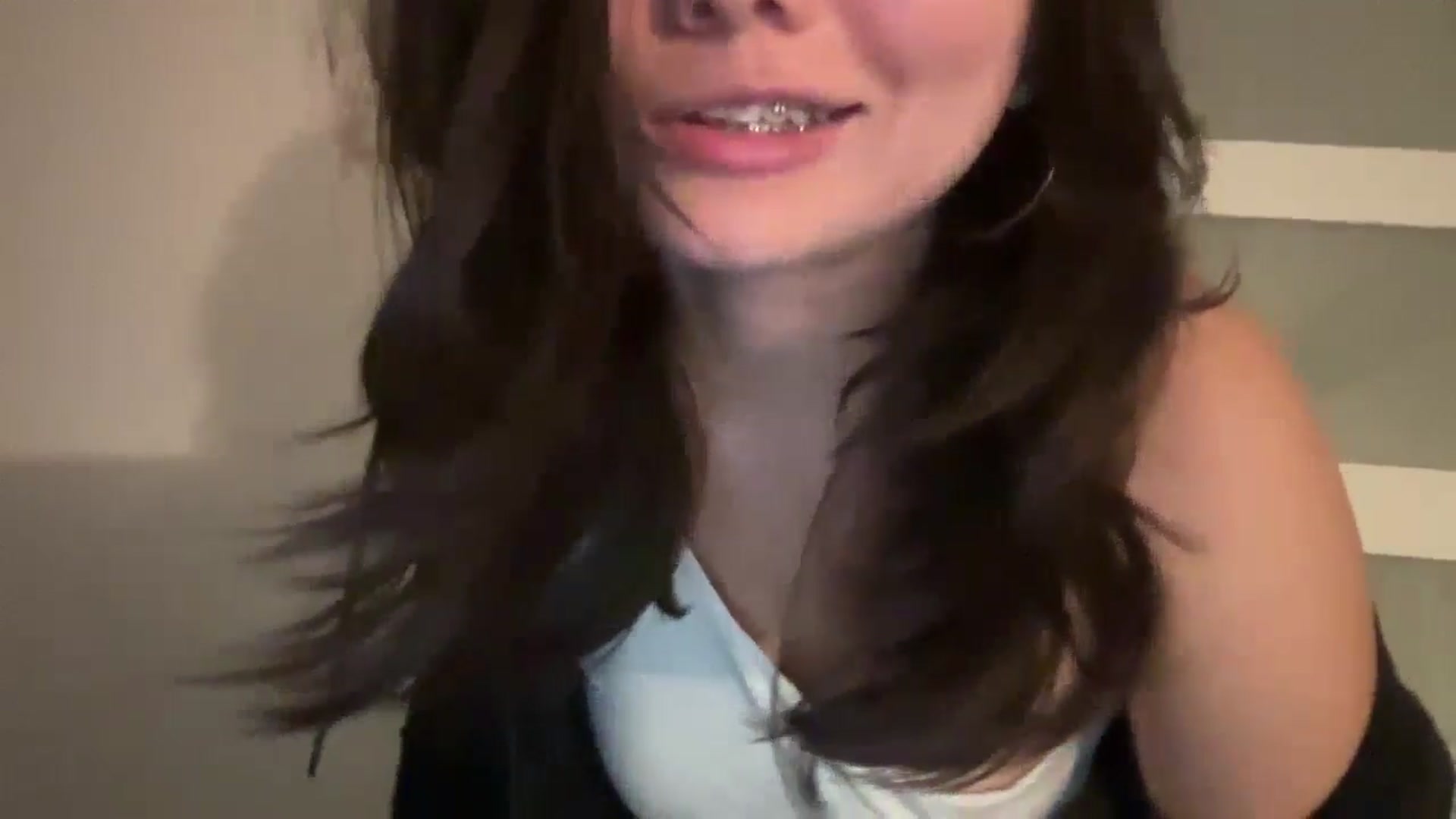 Gallery image thumbnail from imava's myfreecams stream on, 09/17/2024, 06:05 image 10 of 20