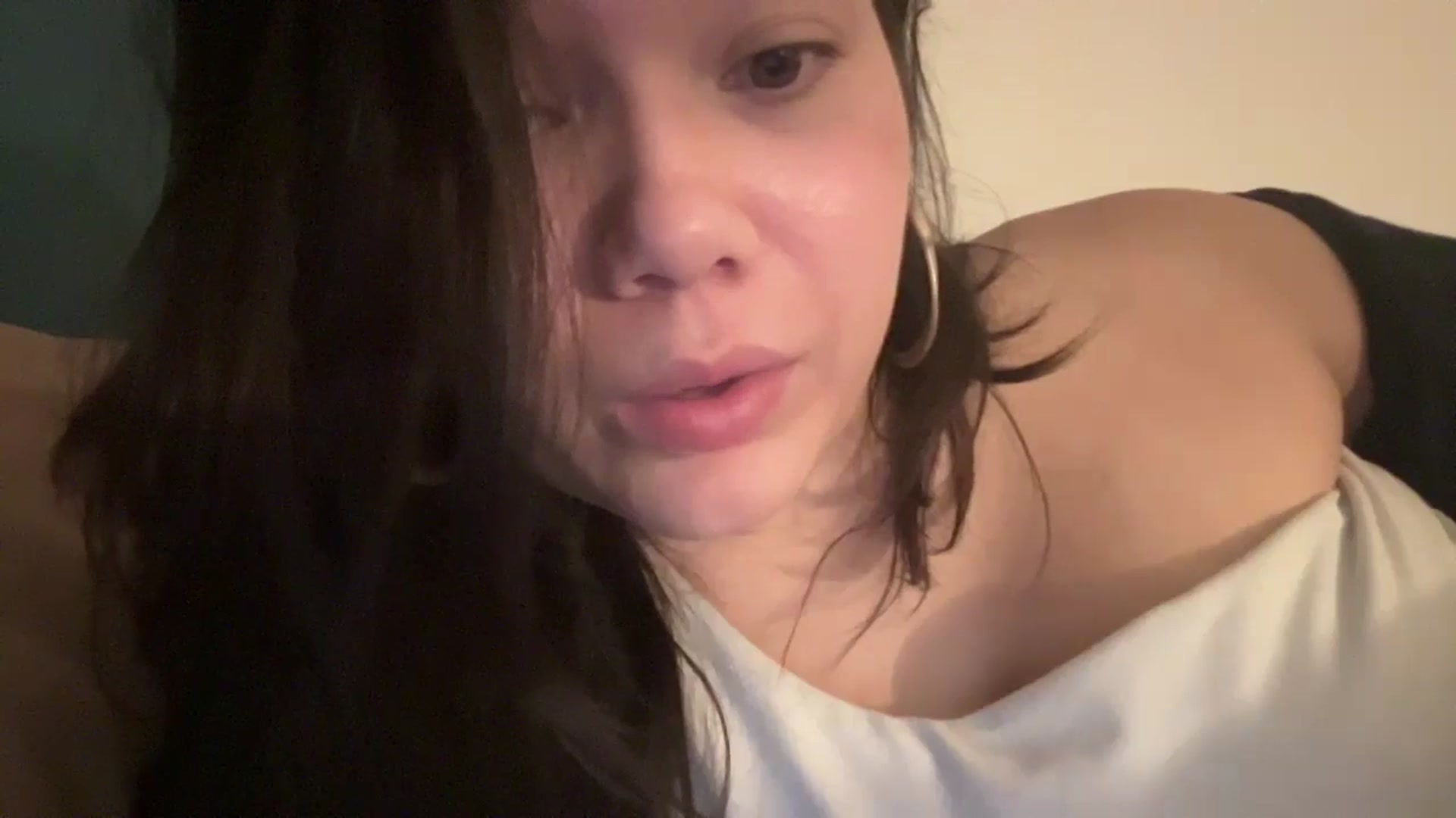 Gallery image thumbnail from imava's myfreecams stream on, 09/17/2024, 06:21 image 7 of 20