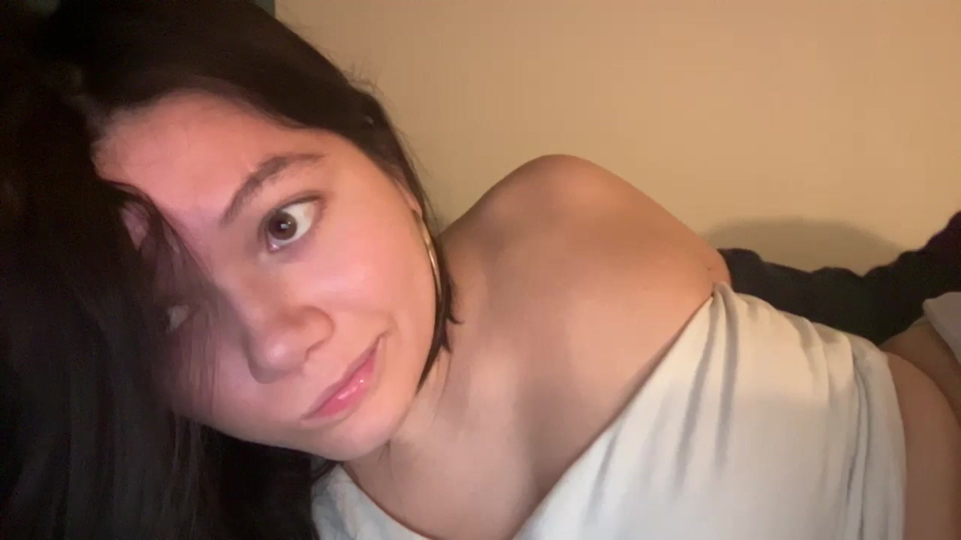 Gallery image thumbnail from imava's myfreecams stream on, 09/17/2024, 06:21 image 11 of 20