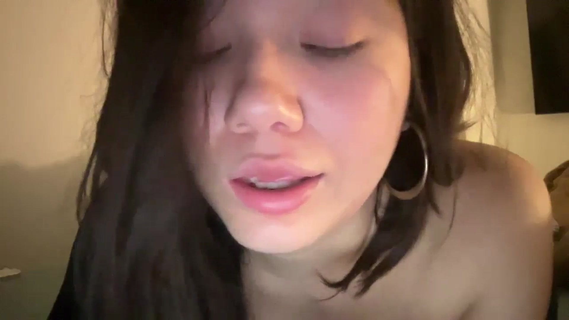 Gallery image thumbnail from imava's myfreecams stream on, 09/17/2024, 06:21 image 3 of 20