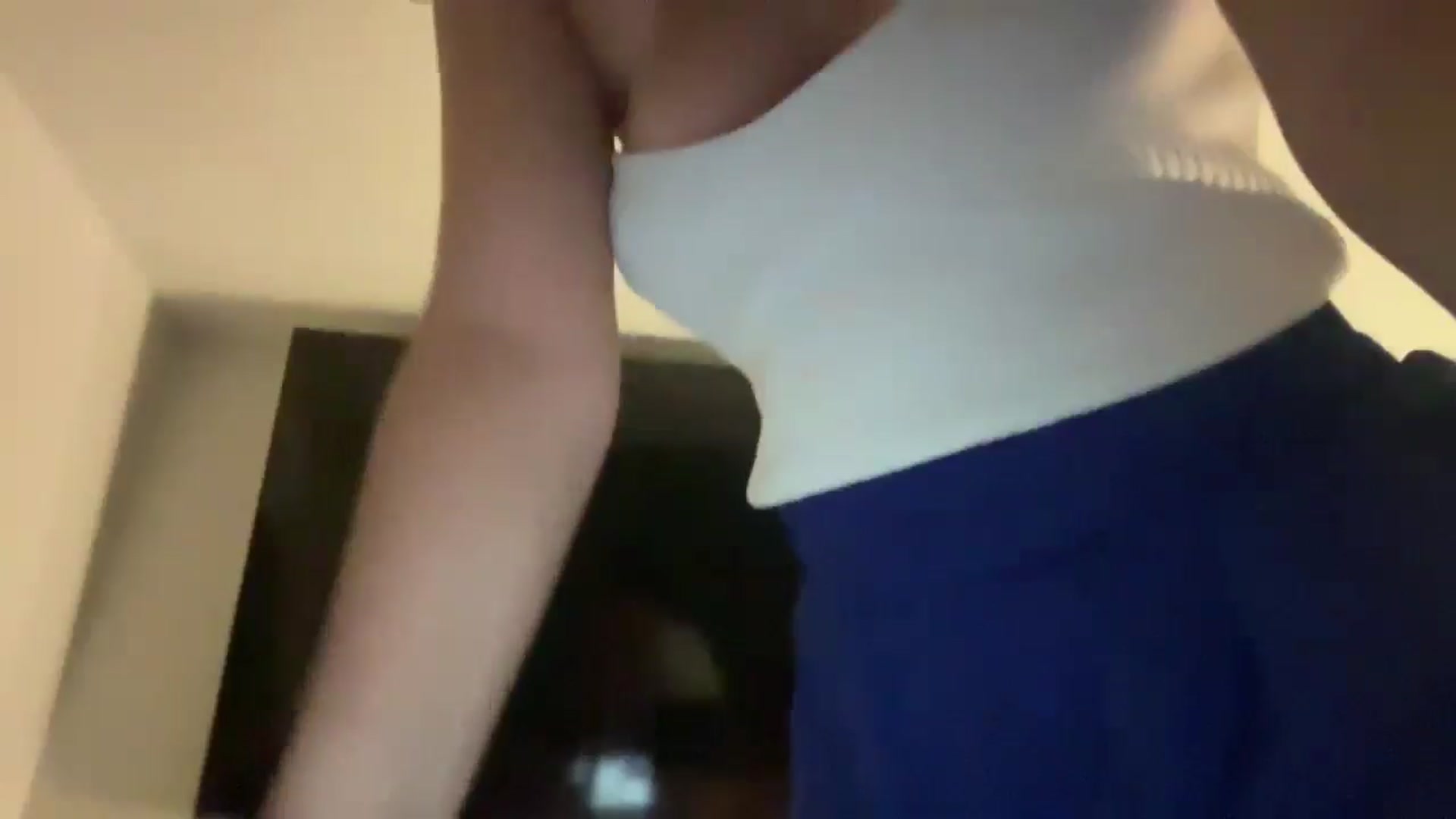 Gallery image thumbnail from imava's myfreecams stream on, 09/19/2024, 06:23 image 15 of 20
