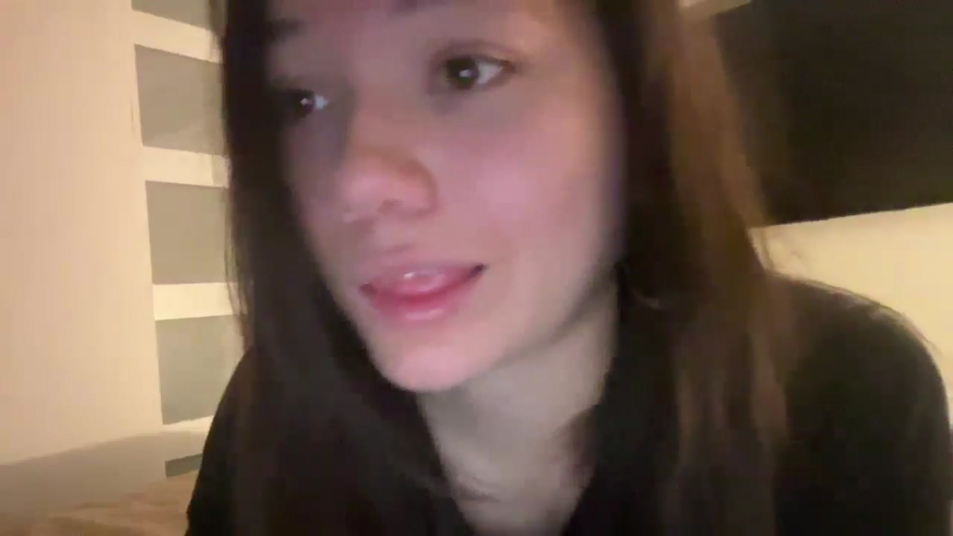 Gallery image thumbnail from imava's myfreecams stream on, 09/20/2024, 22:09 image 16 of 20