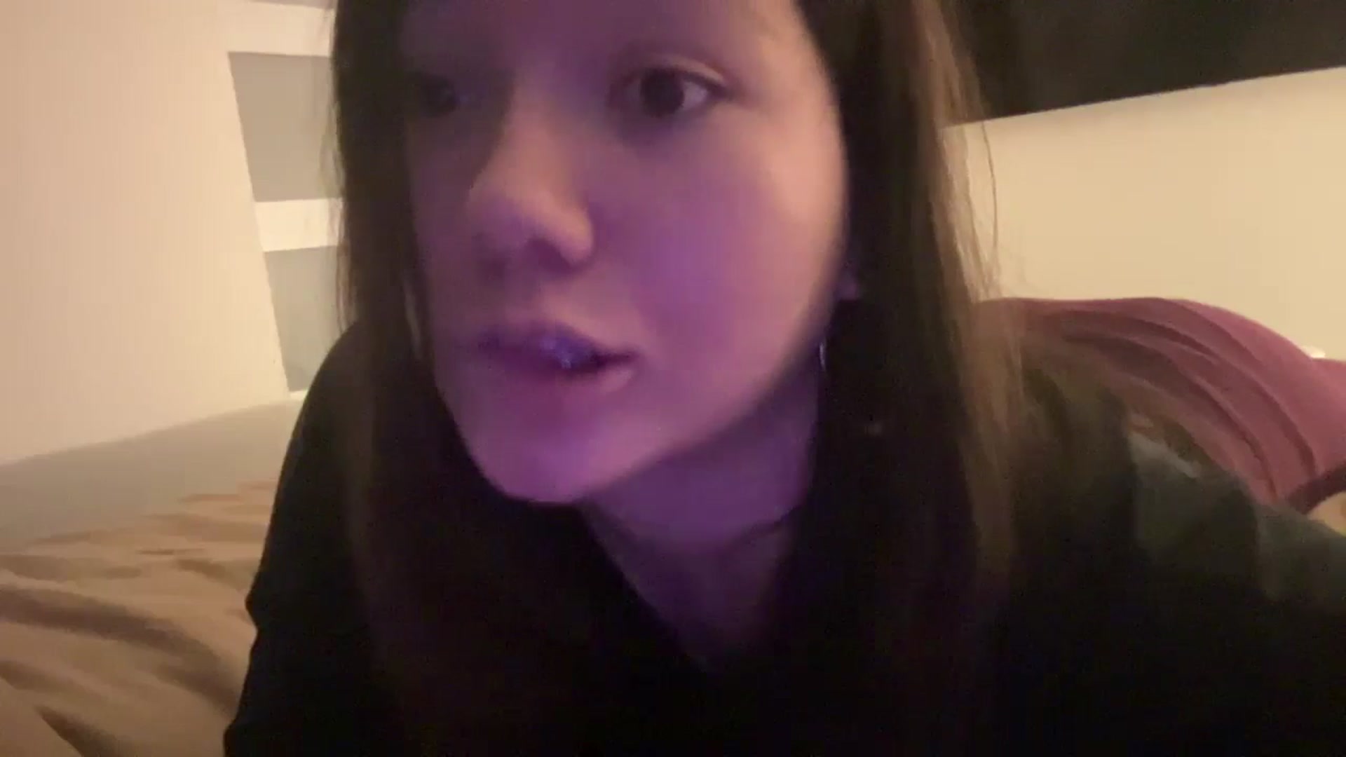 Gallery image thumbnail from imava's myfreecams stream on, 09/20/2024, 22:09 image 18 of 20