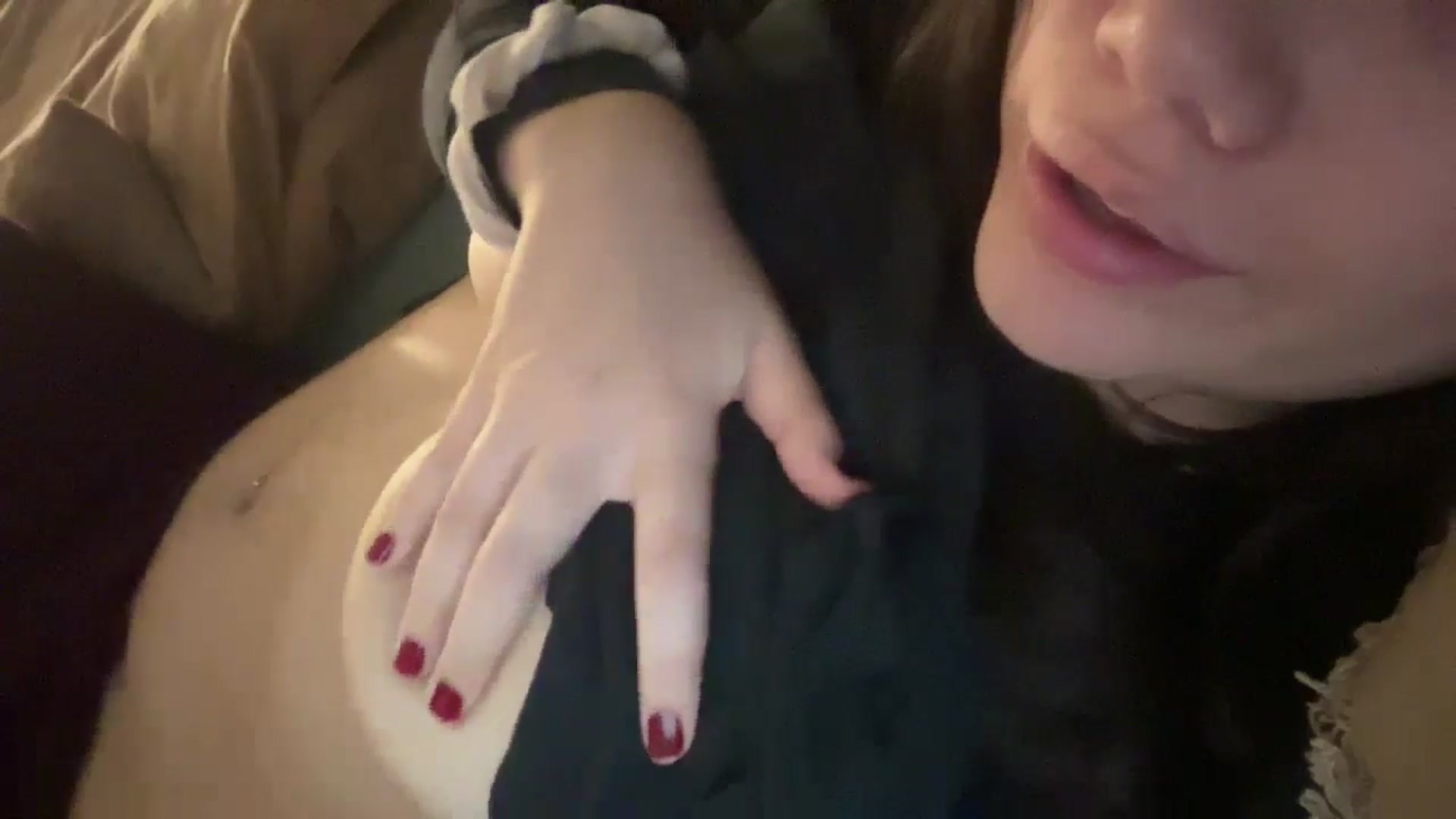 Gallery image thumbnail from imava's myfreecams stream on, 09/21/2024, 03:43 image 3 of 20
