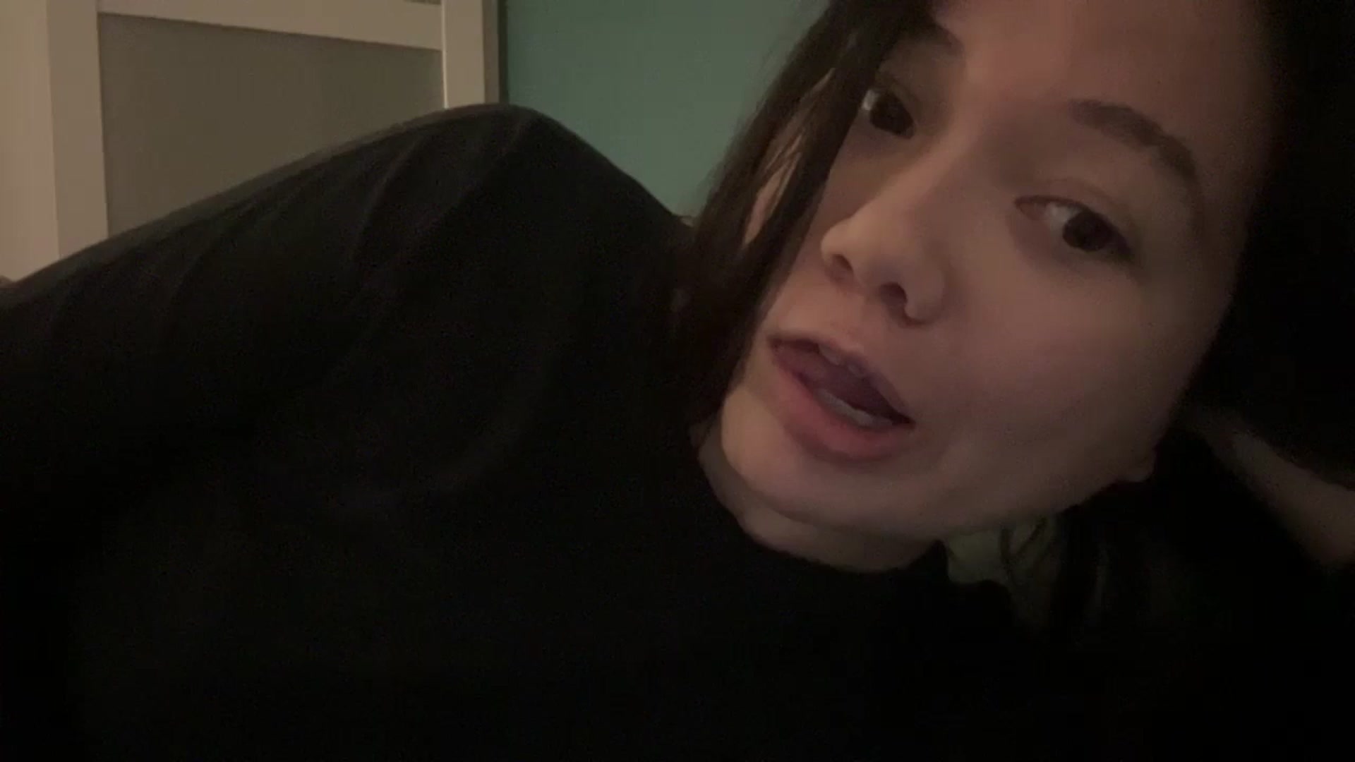 Gallery image thumbnail from imava's myfreecams stream on, 09/21/2024, 03:43 image 19 of 20