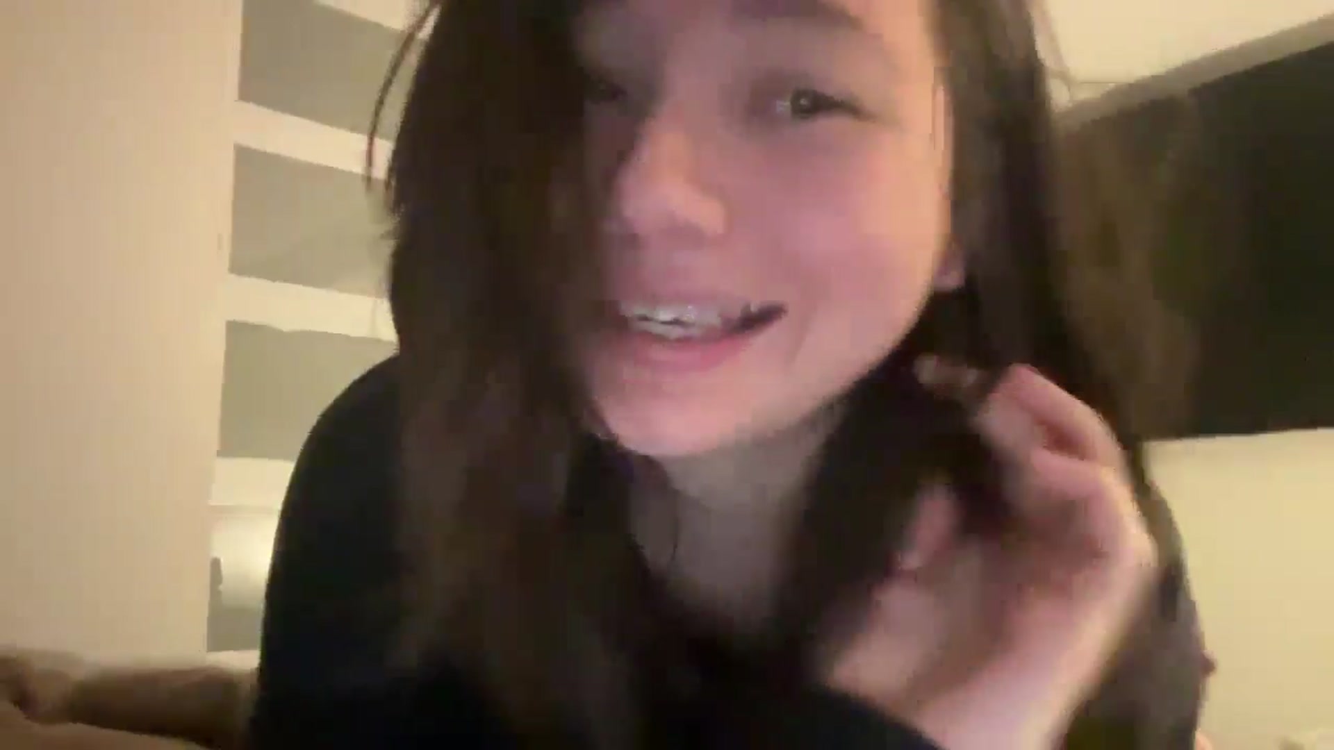 Gallery image thumbnail from imava's myfreecams stream on, 09/21/2024, 03:43 image 6 of 20