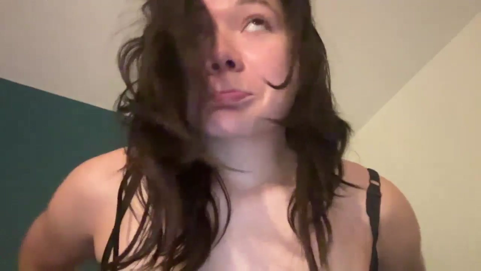 Gallery image thumbnail from imava's myfreecams stream on, 09/21/2024, 08:14 image 10 of 20