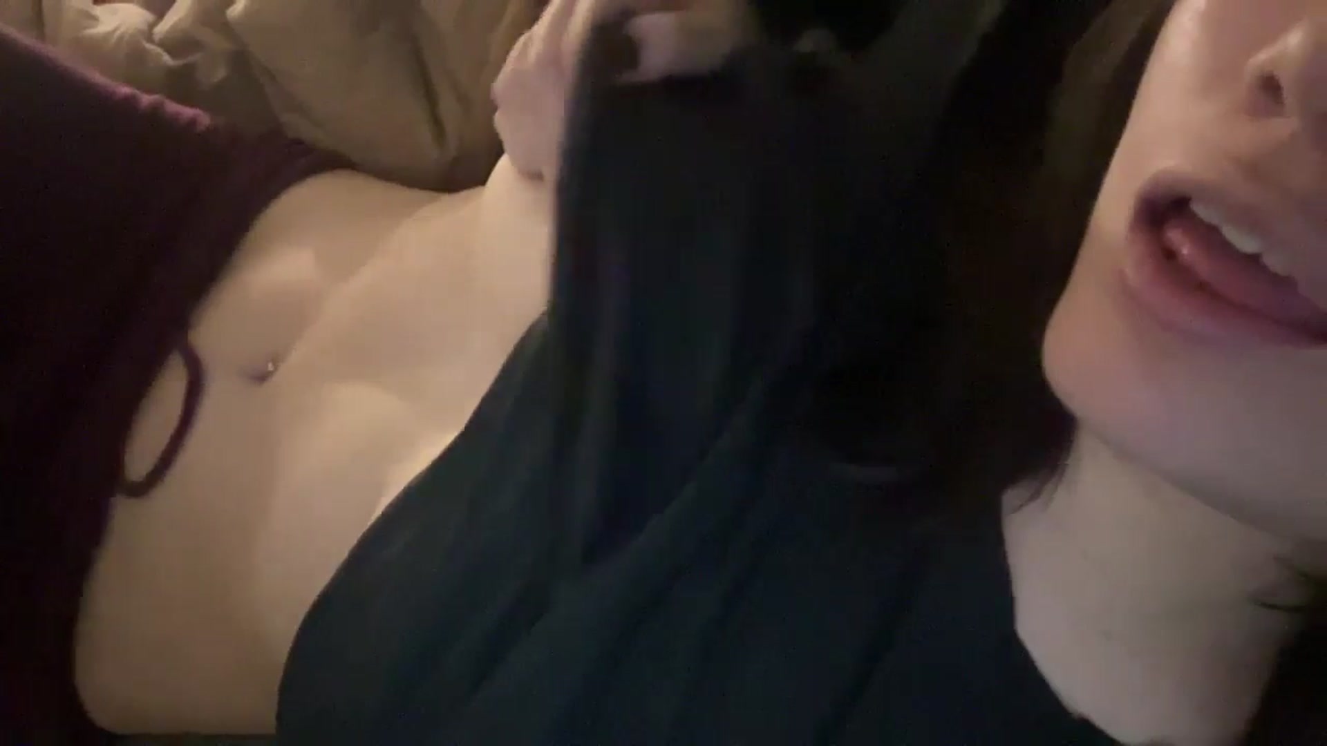 Gallery image thumbnail from imava's myfreecams stream on, 09/21/2024, 08:14 image 5 of 20
