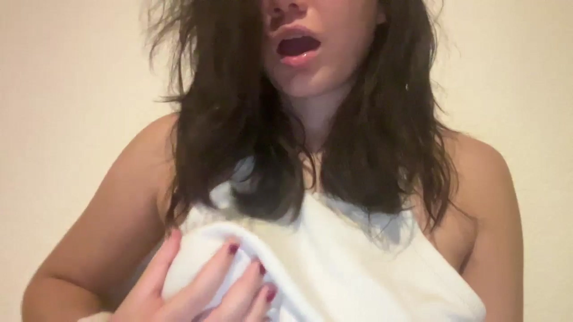 Gallery image thumbnail from imava's myfreecams stream on, 09/25/2024, 07:10 image 3 of 20