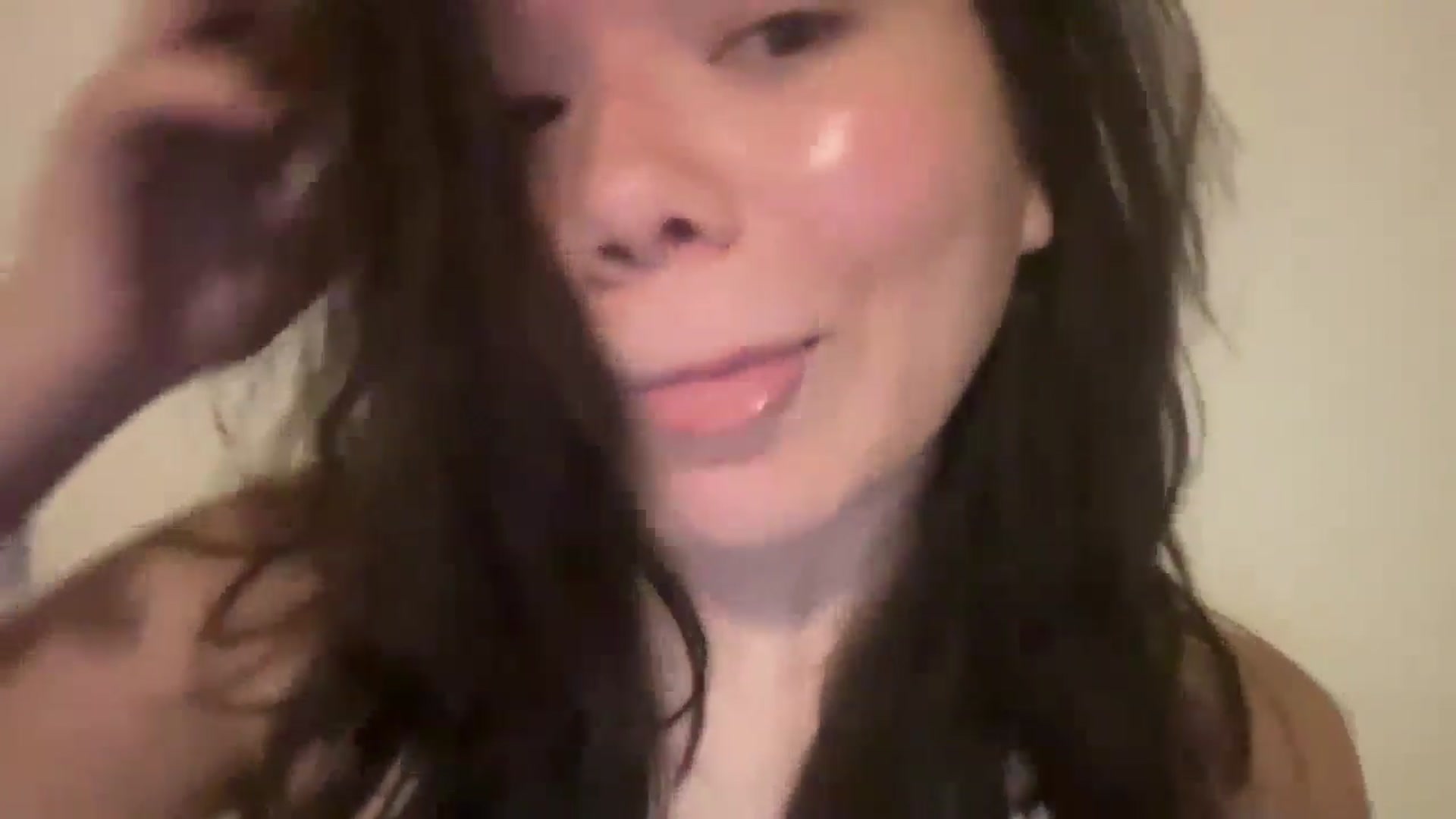 Gallery image thumbnail from imava's myfreecams stream on, 09/25/2024, 07:10 image 4 of 20