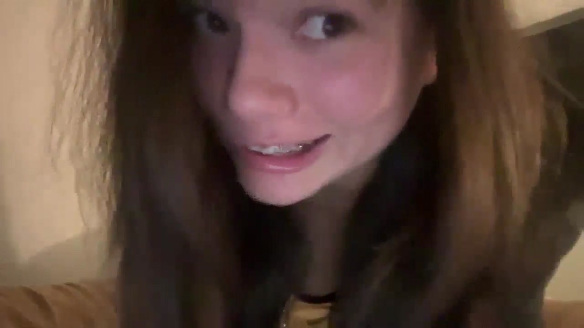 Gallery image thumbnail from imava's myfreecams stream on, 10/03/2024, 06:40 image 15 of 20