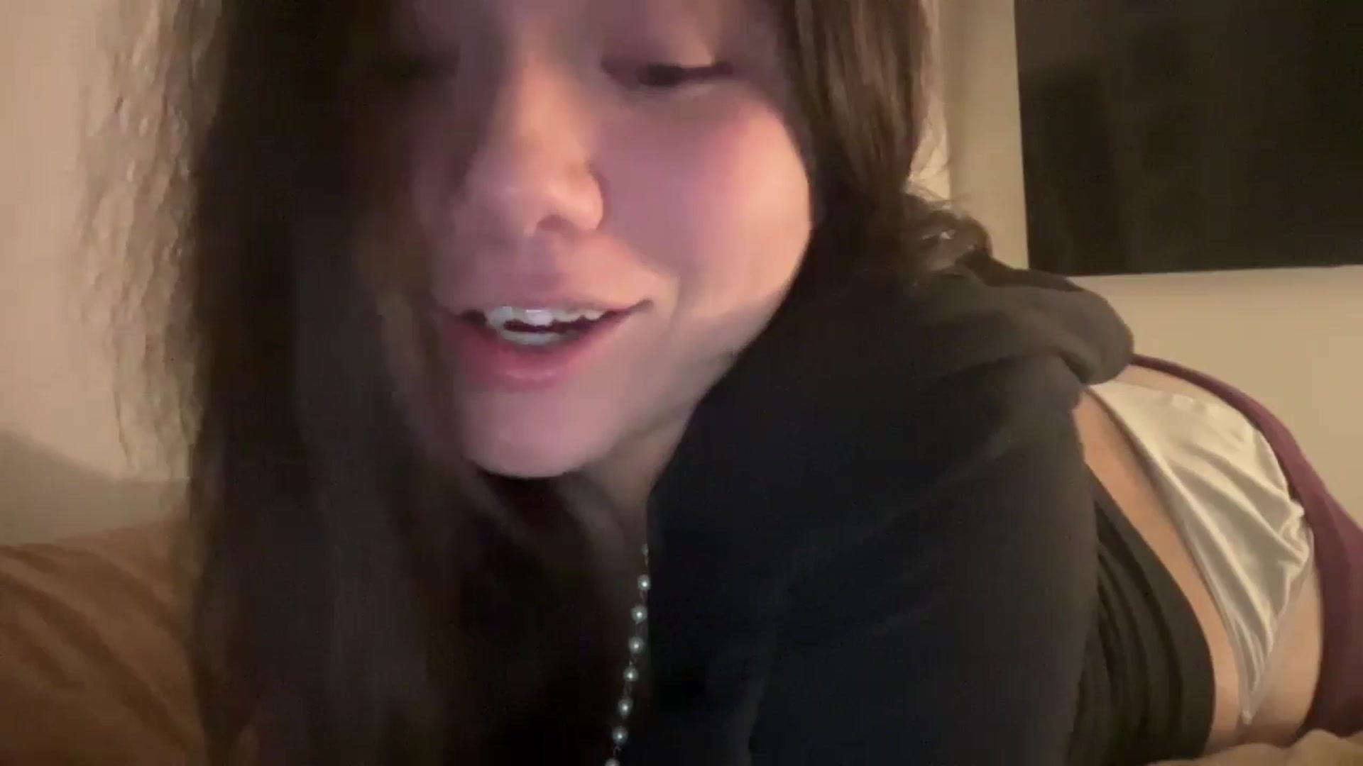 Gallery image thumbnail from imava's myfreecams stream on, 10/03/2024, 06:40 image 10 of 20