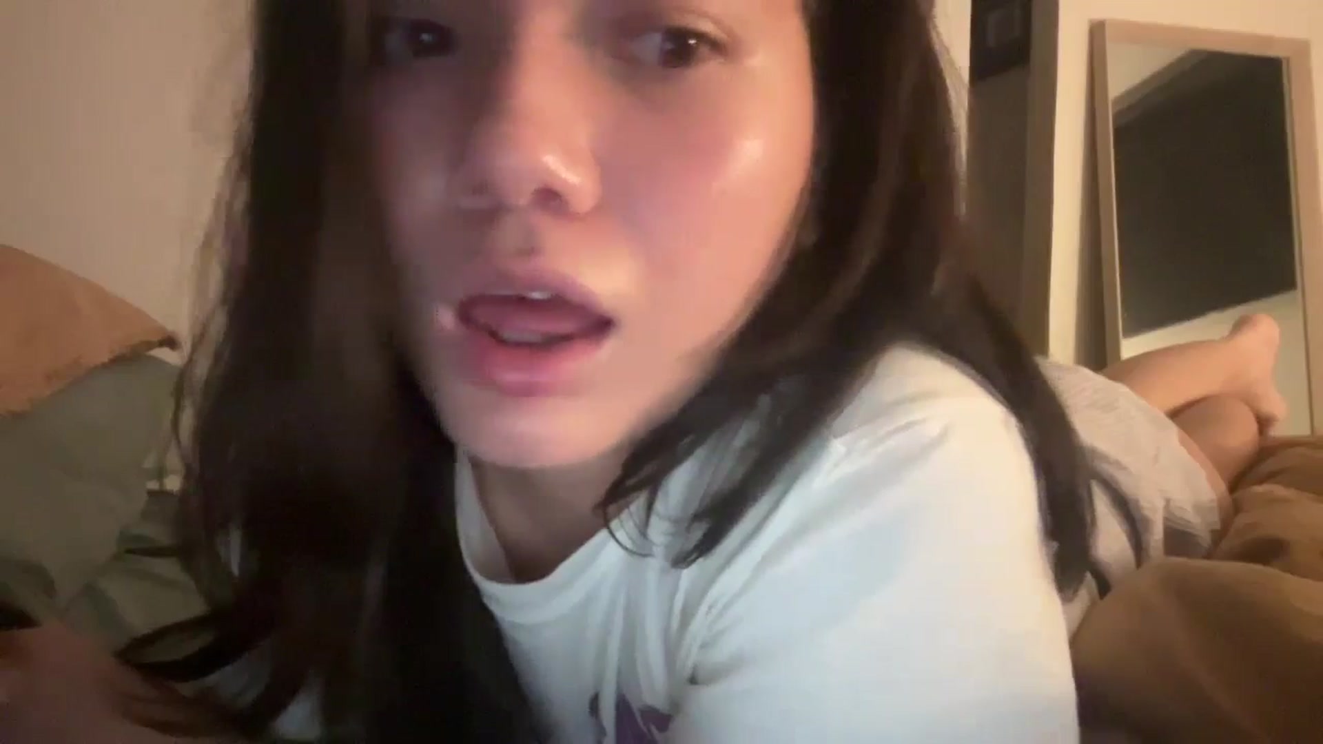Gallery image thumbnail from imava's myfreecams stream on, 10/04/2024, 08:34 image 8 of 20