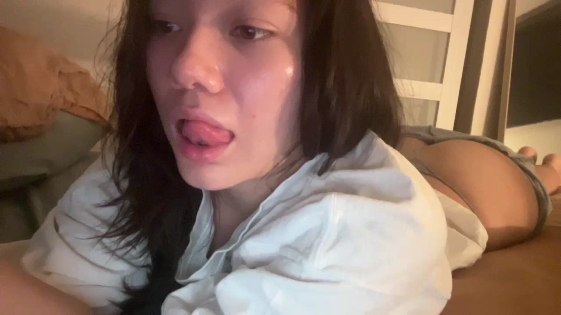 Gallery image thumbnail from imava's myfreecams stream on, 10/05/2024, 06:40 image 10 of 20