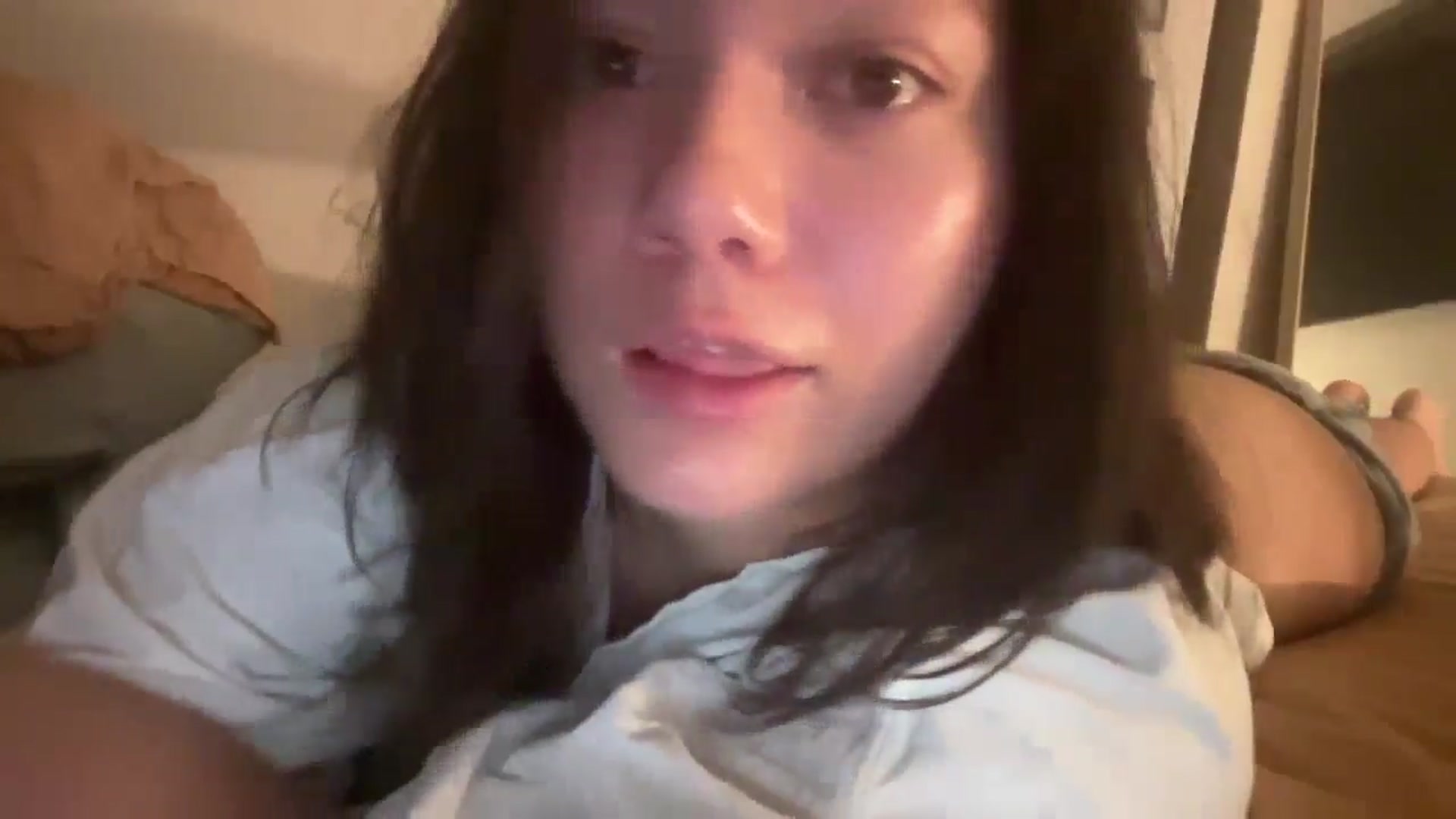 Gallery image thumbnail from imava's myfreecams stream on, 10/05/2024, 06:40 image 12 of 20