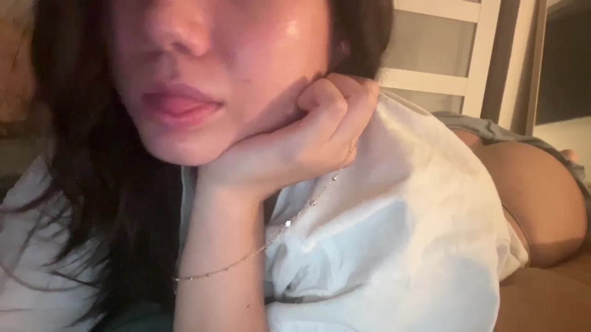 Gallery image thumbnail from imava's myfreecams stream on, 10/05/2024, 06:40 image 5 of 20