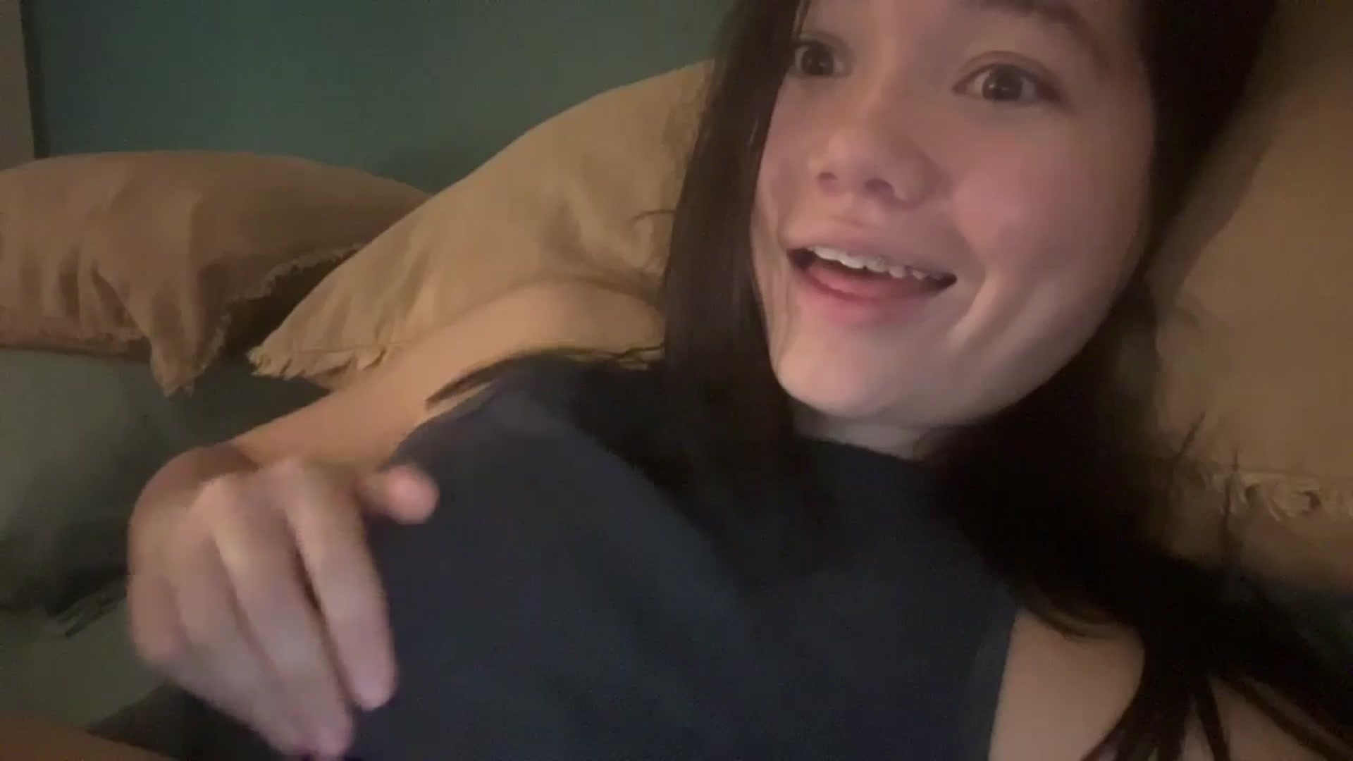 Gallery image thumbnail from imava's myfreecams stream on, 10/06/2024, 09:21 image 6 of 20