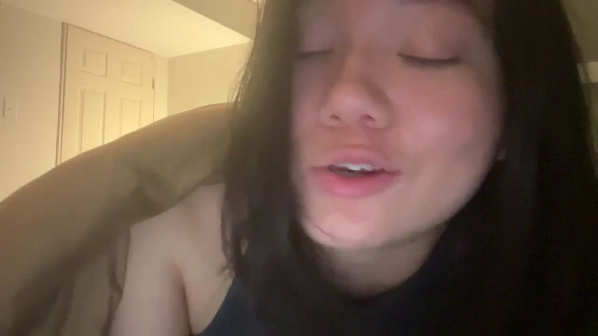 Gallery image thumbnail from imava's myfreecams stream on, 10/06/2024, 10:26 image 13 of 20