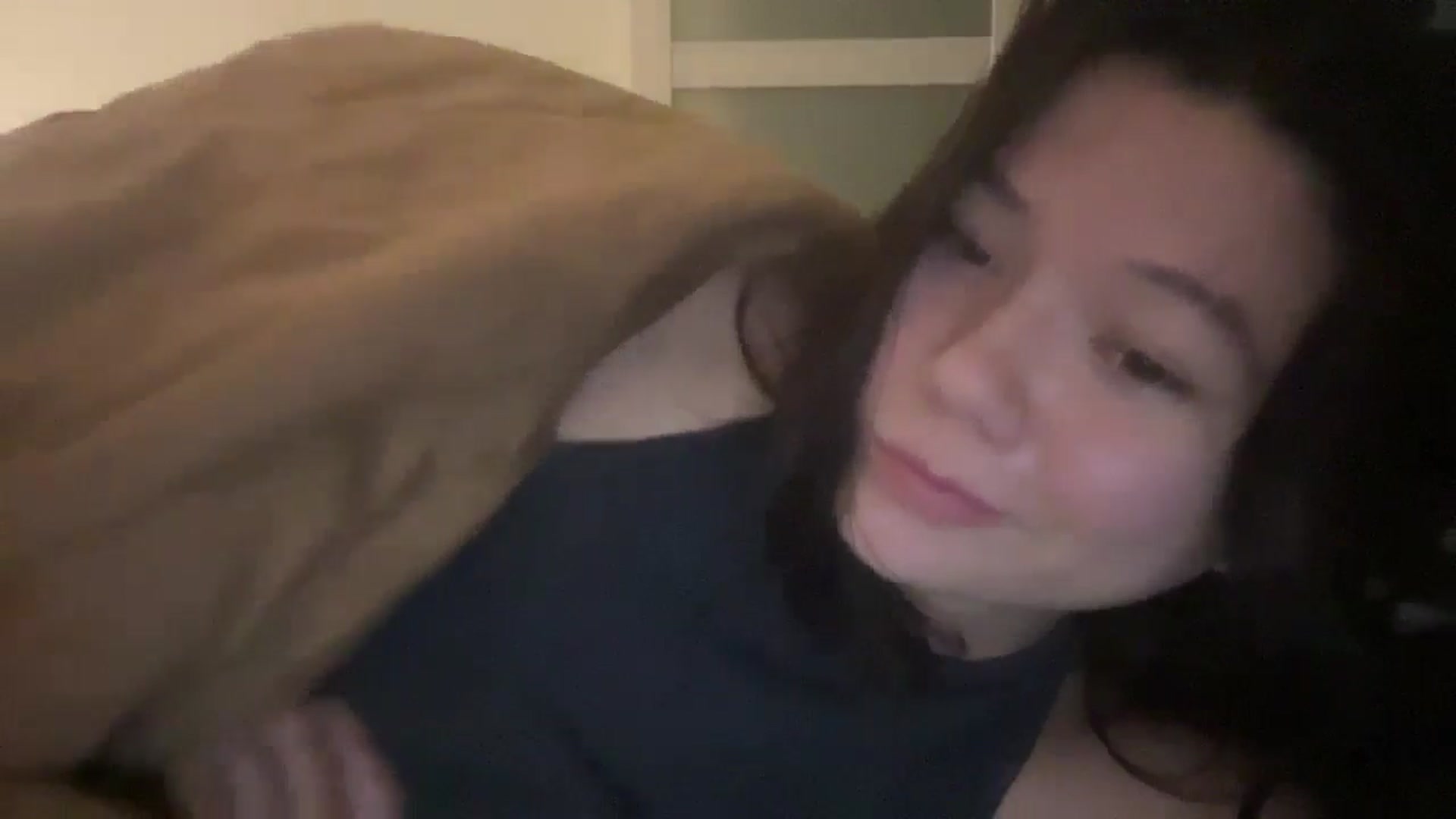 Gallery image thumbnail from imava's myfreecams stream on, 10/06/2024, 10:26 image 10 of 20