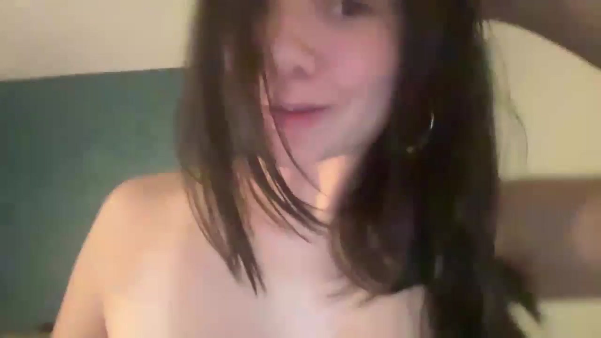 Gallery image thumbnail from imava's myfreecams stream on, 10/08/2024, 05:59 image 4 of 20