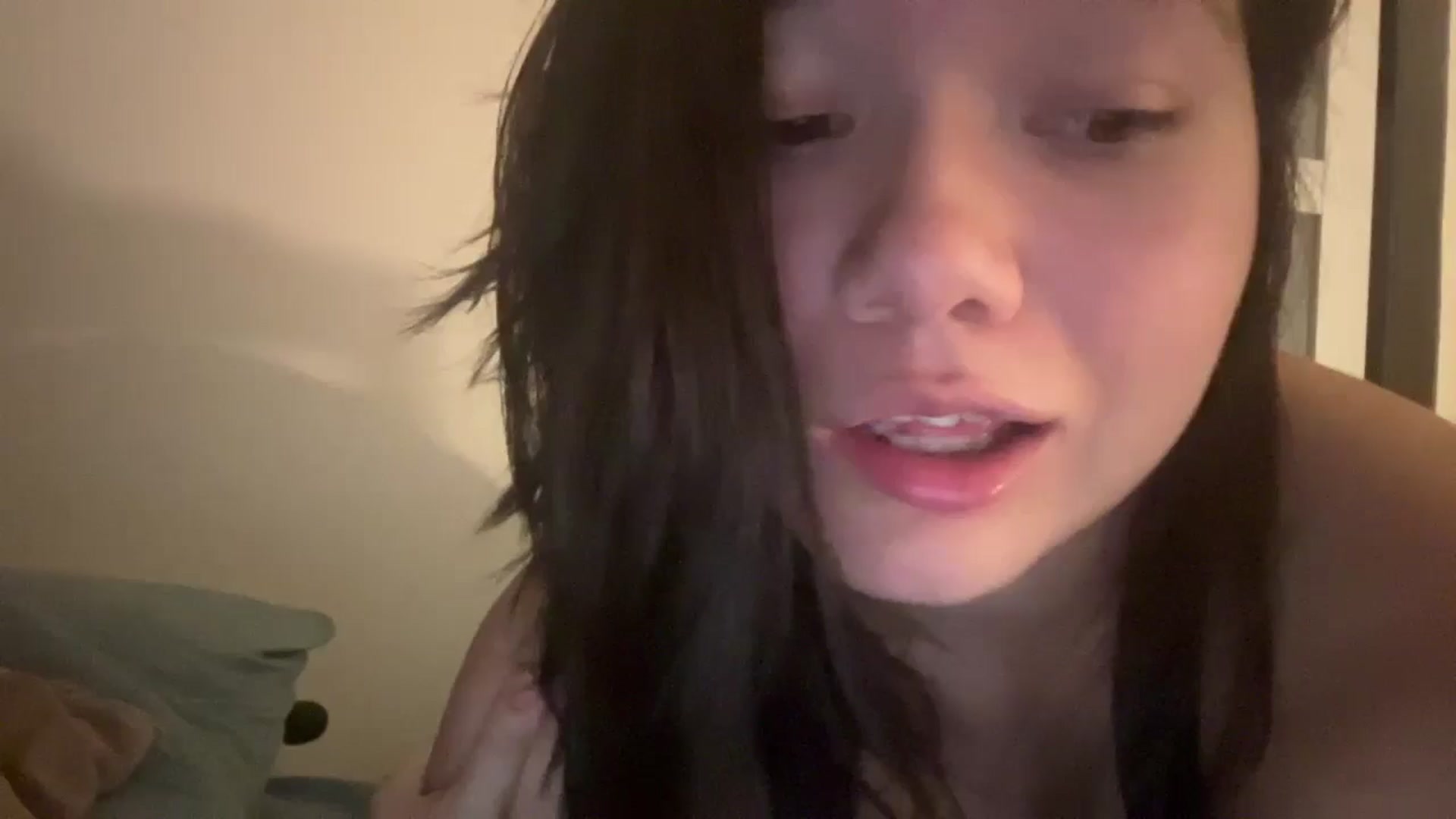 Gallery image thumbnail from imava's myfreecams stream on, 10/09/2024, 06:18 image 7 of 20