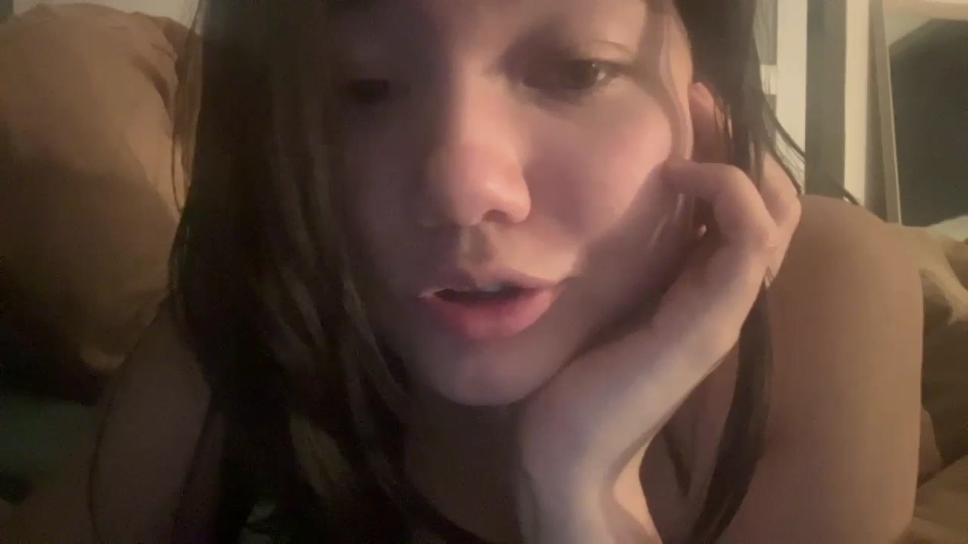 Gallery image thumbnail from imava's myfreecams stream on, 10/09/2024, 09:31 image 18 of 20