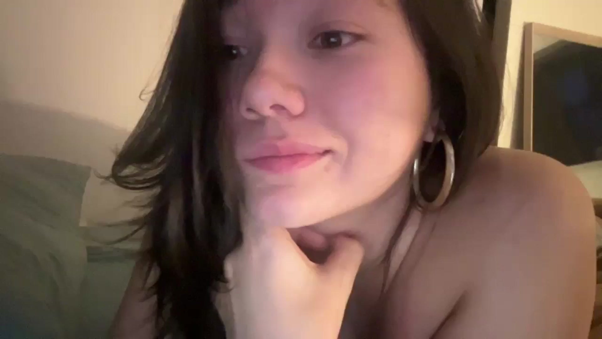 Gallery image thumbnail from imava's myfreecams stream on, 10/10/2024, 09:27 image 1 of 20
