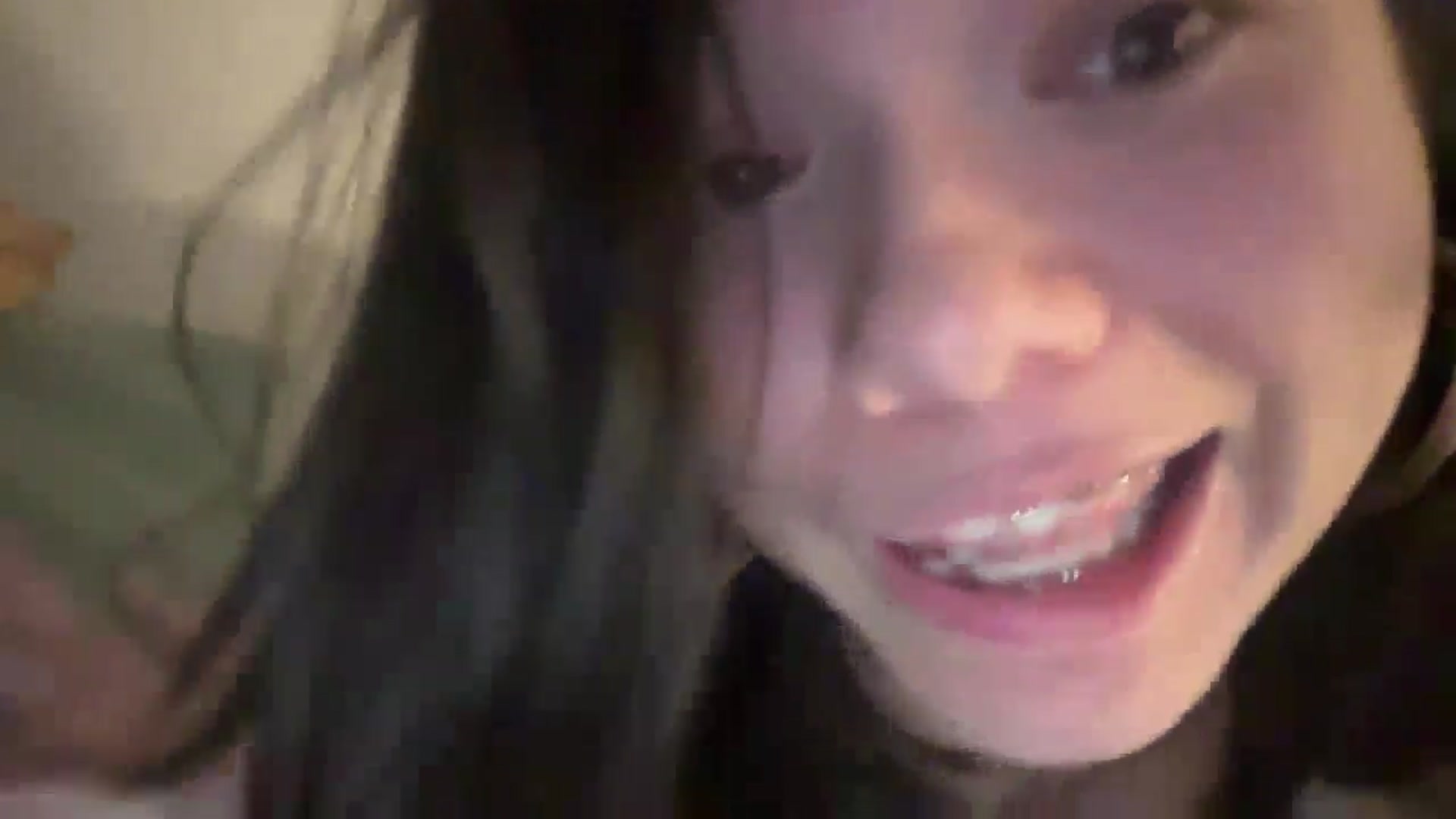 Gallery image thumbnail from imava's myfreecams stream on, 10/10/2024, 09:27 image 5 of 20