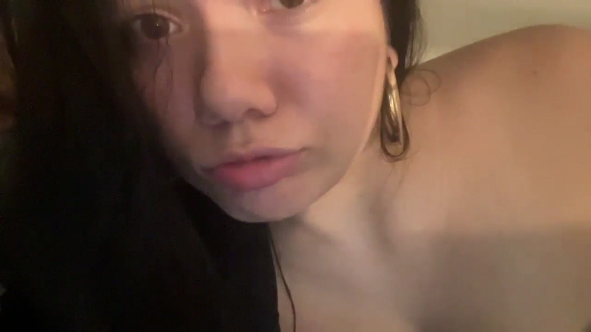 Gallery image thumbnail from imava's myfreecams stream on, 10/14/2024, 10:43 image 14 of 20