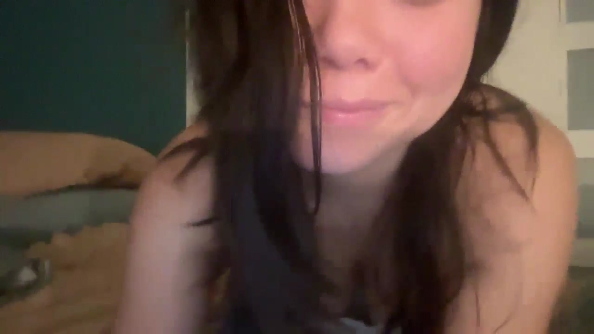Gallery image thumbnail from imava's myfreecams stream on, 10/17/2024, 20:51 image 20 of 20