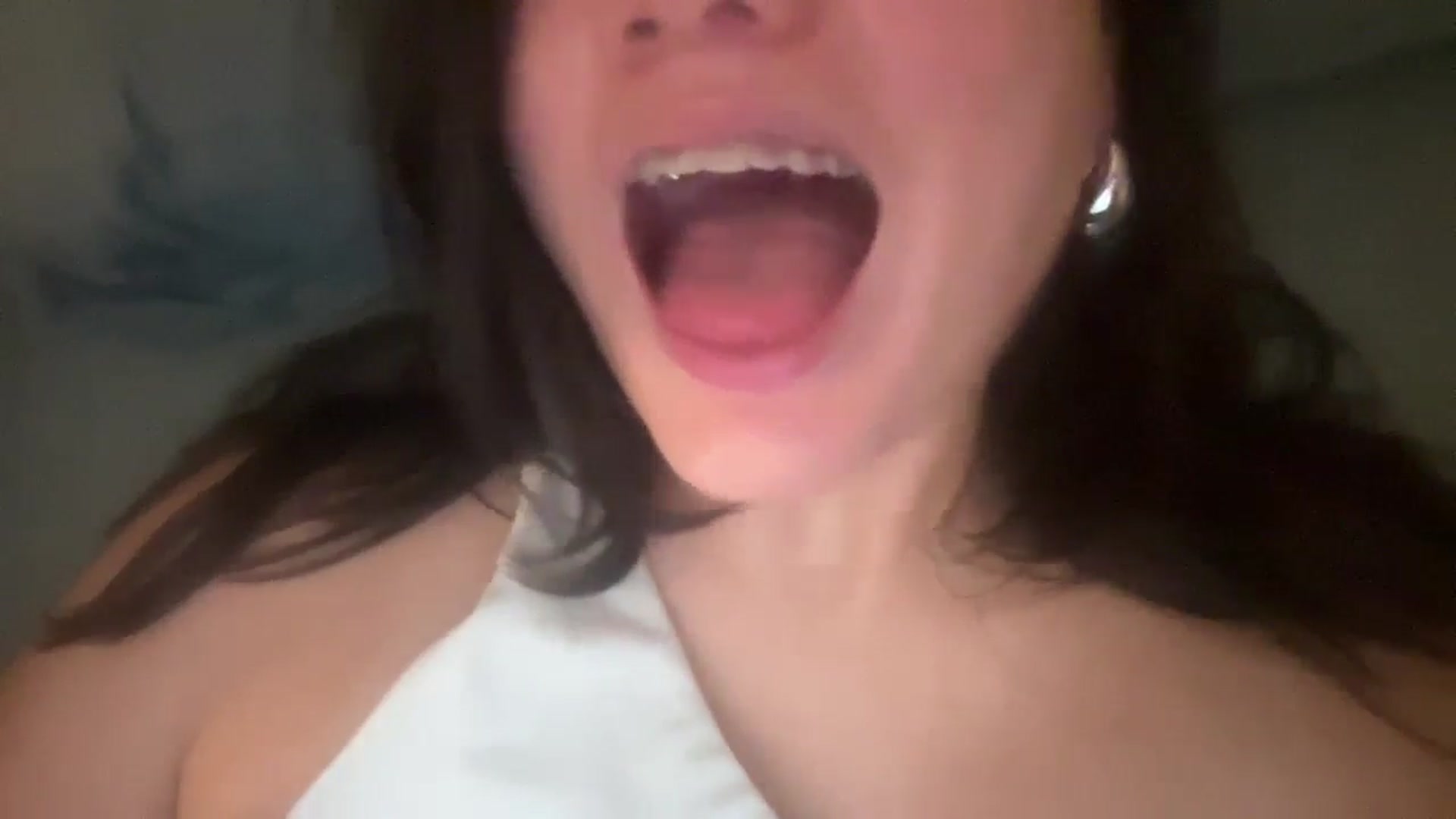 Gallery image thumbnail from imava's myfreecams stream on, 10/19/2024, 10:29 image 20 of 20